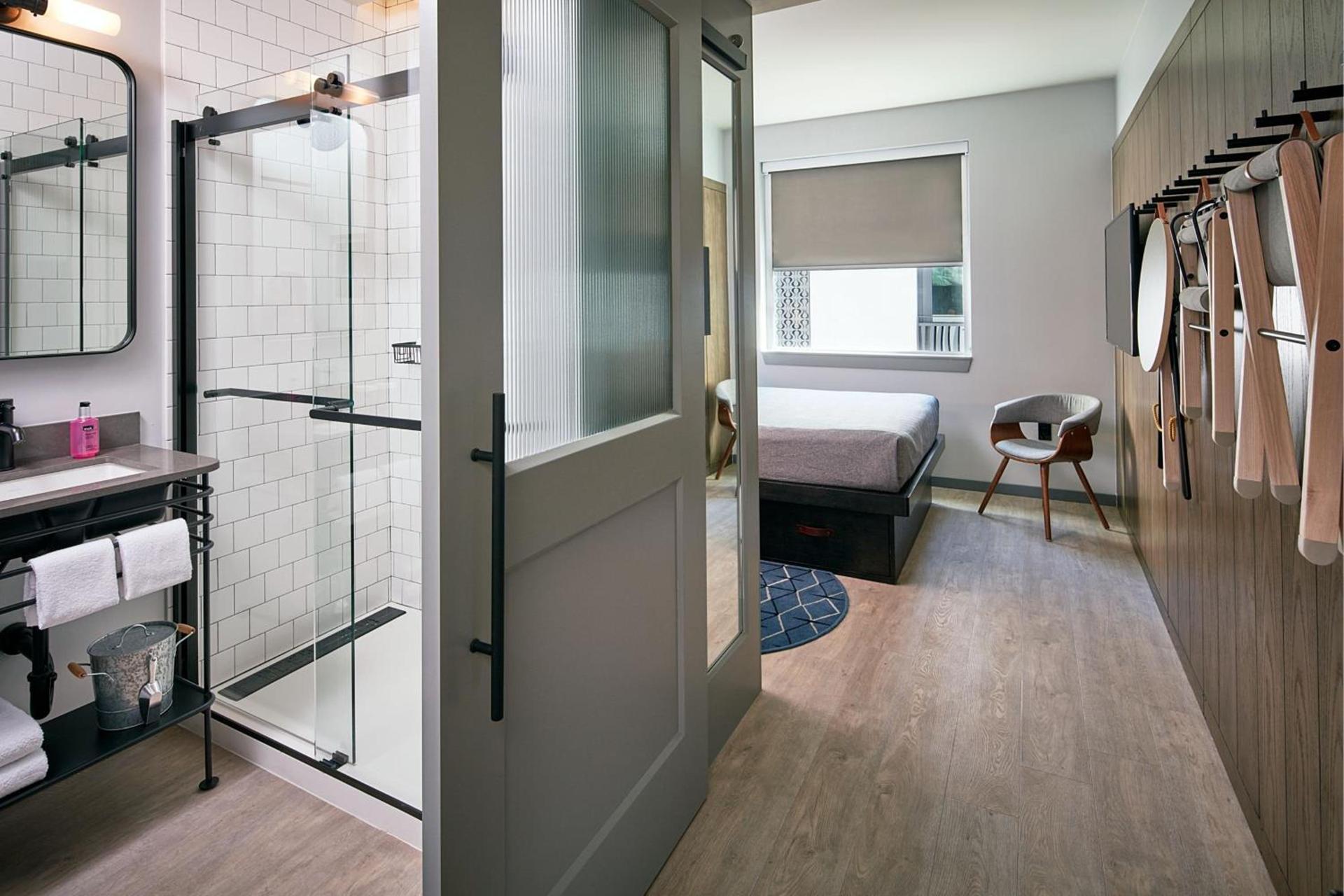 MOXY Denver Cherry Creek photo 48