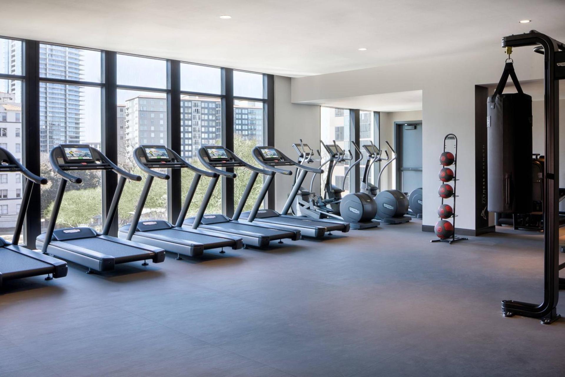 Marriott Dallas Uptown photo 55