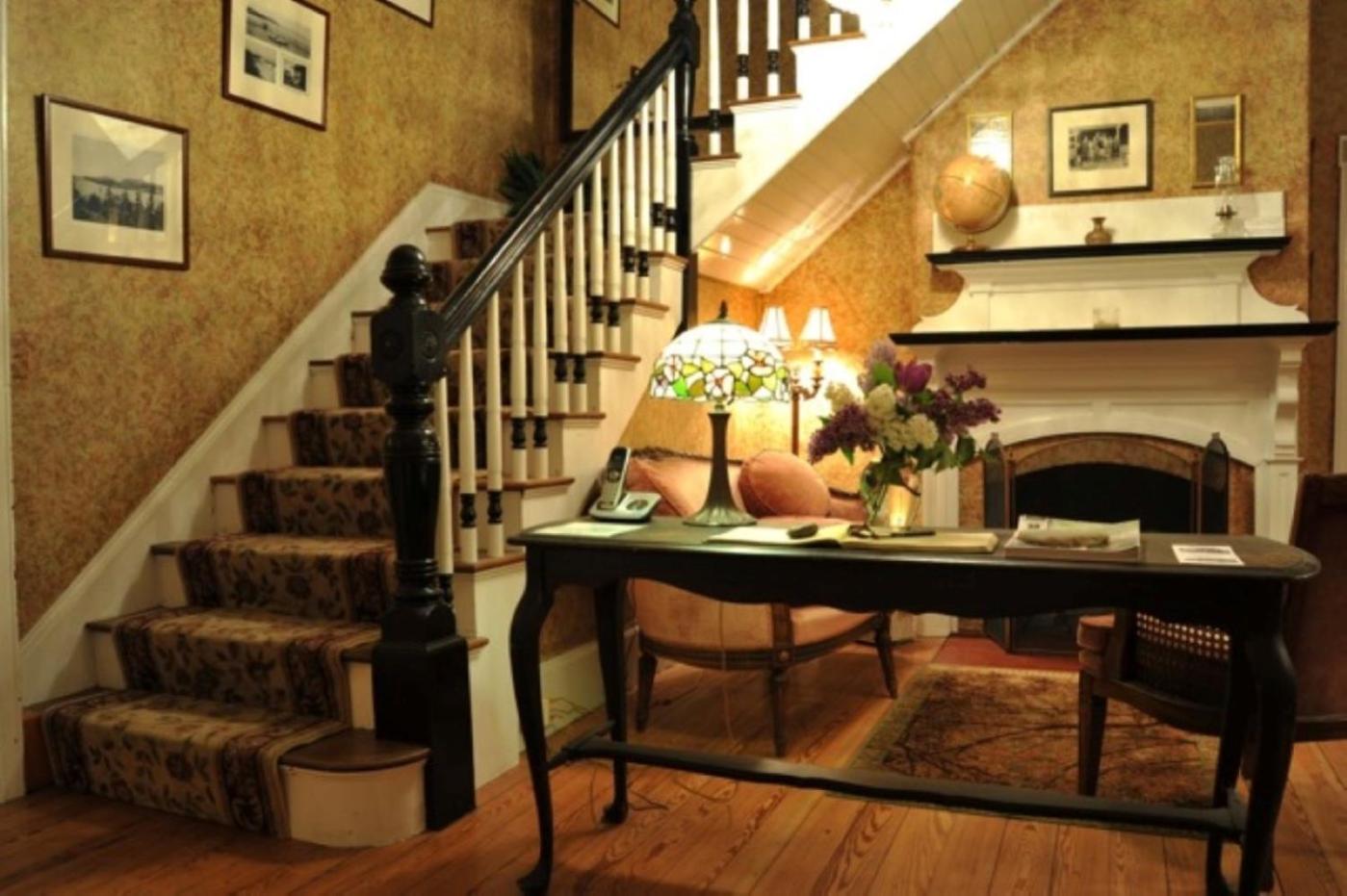 Central House Inn photo 3
