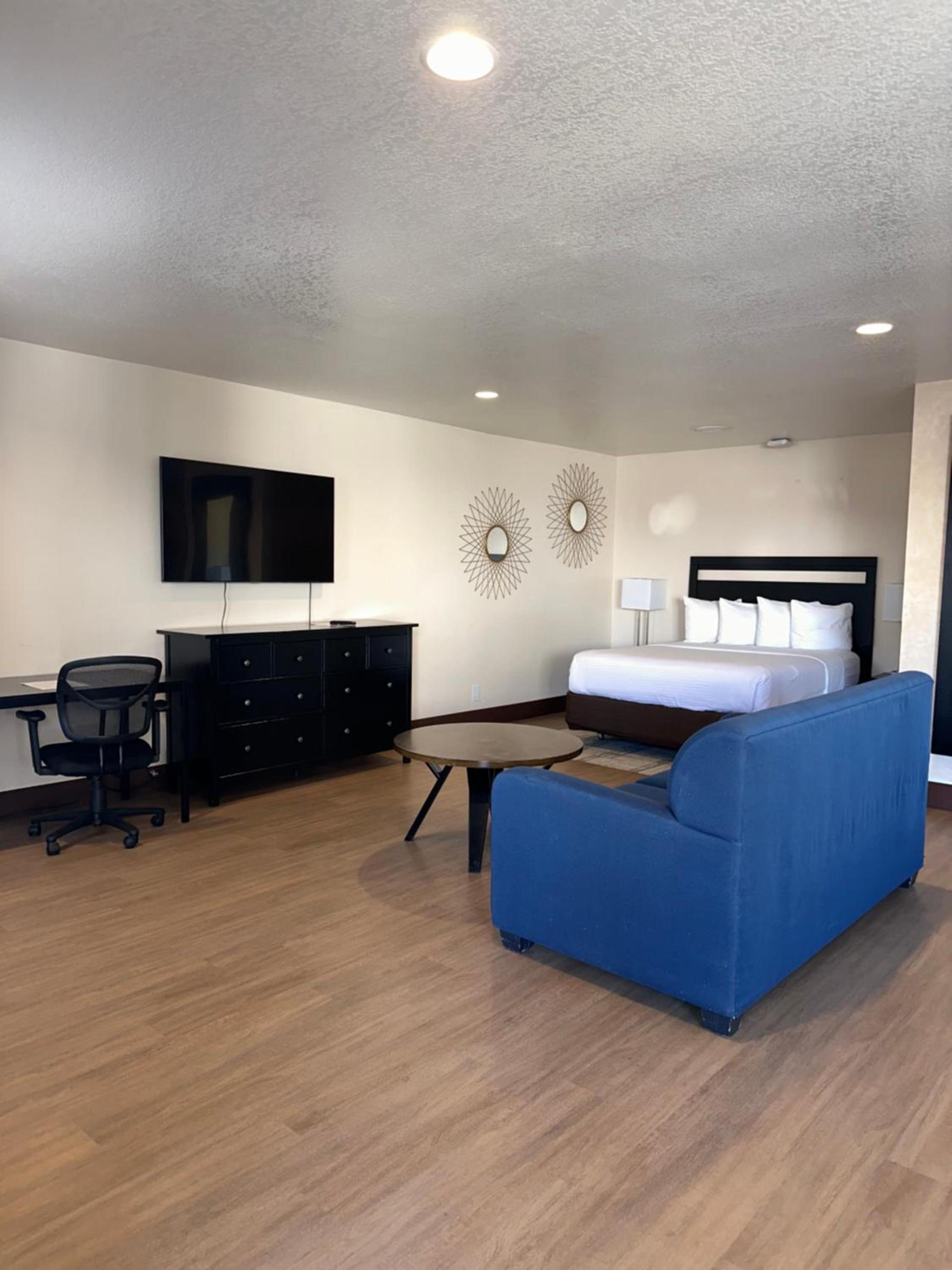 Stanford Inn & Suites Anaheim photo 30