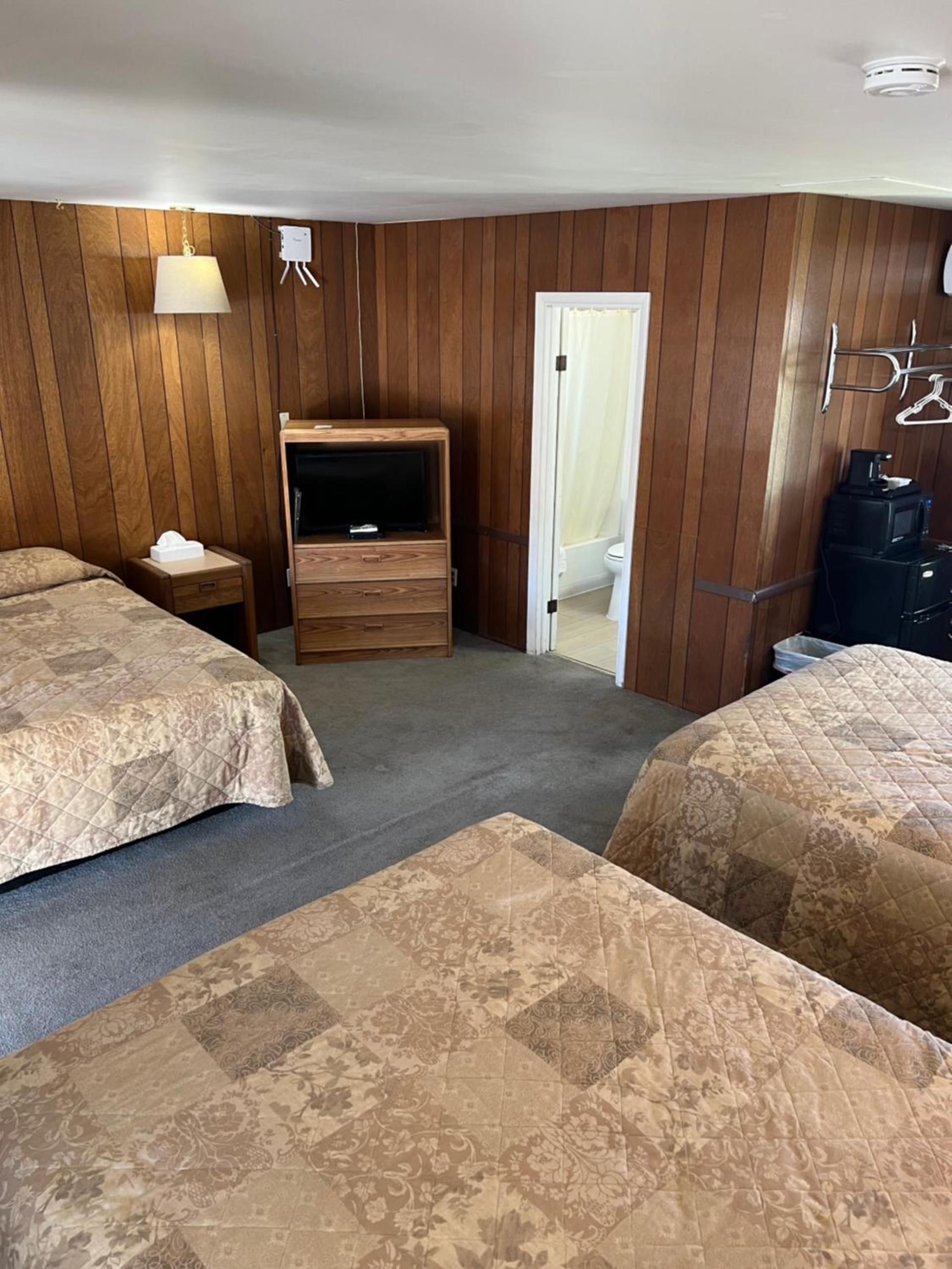 El Portal Motel photo 4