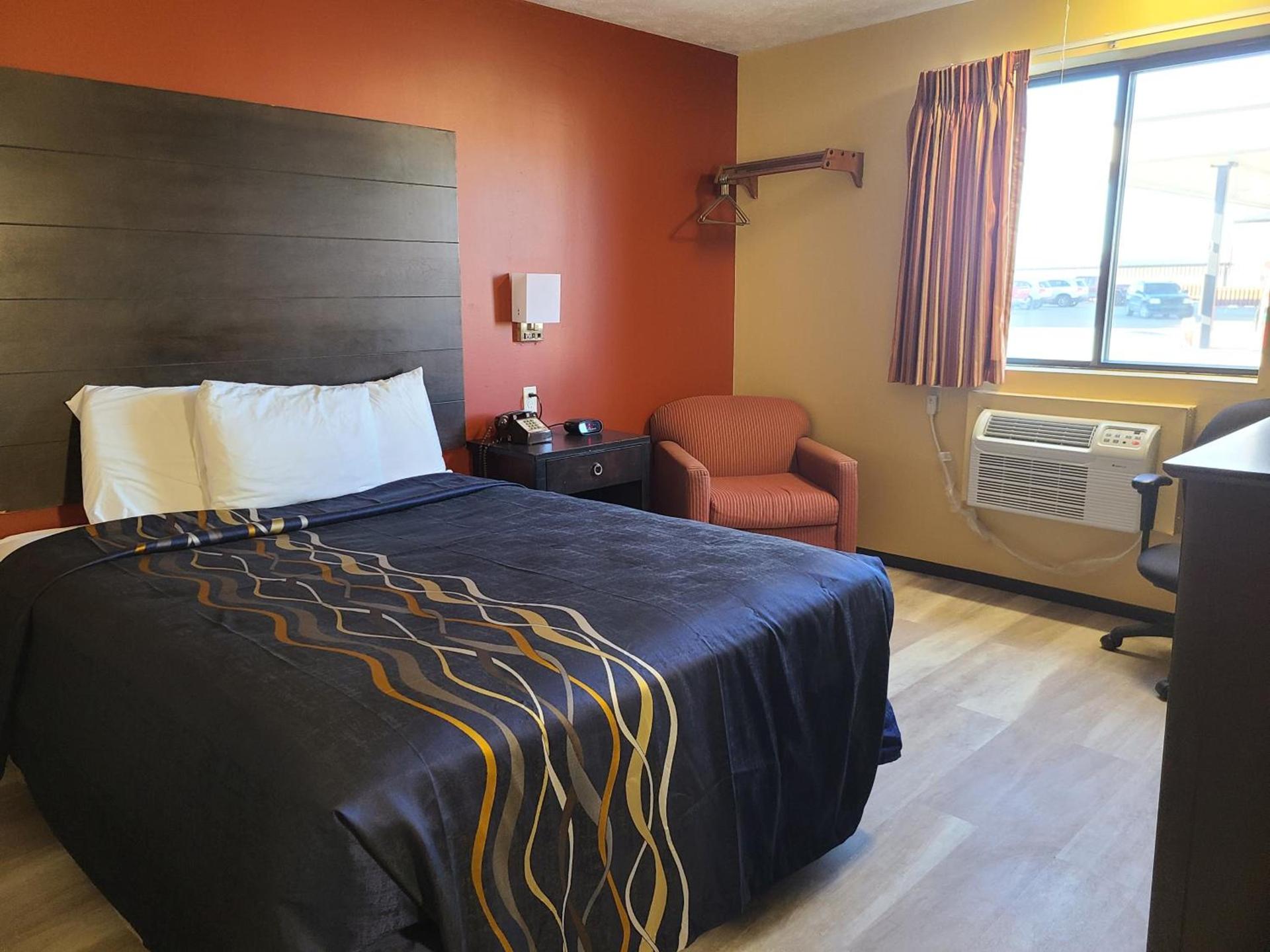Budgetel inn & Suites photo 11