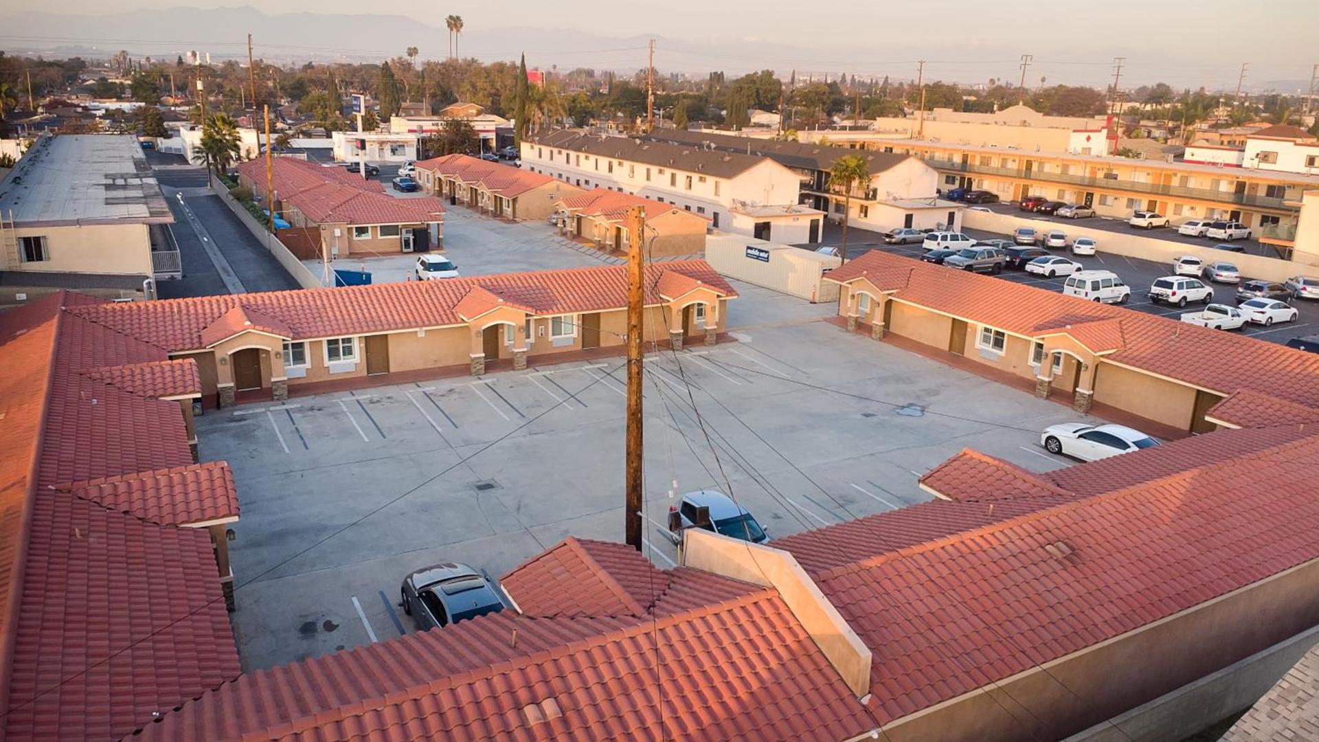 Diamond Bell Inn & Suites photo 15