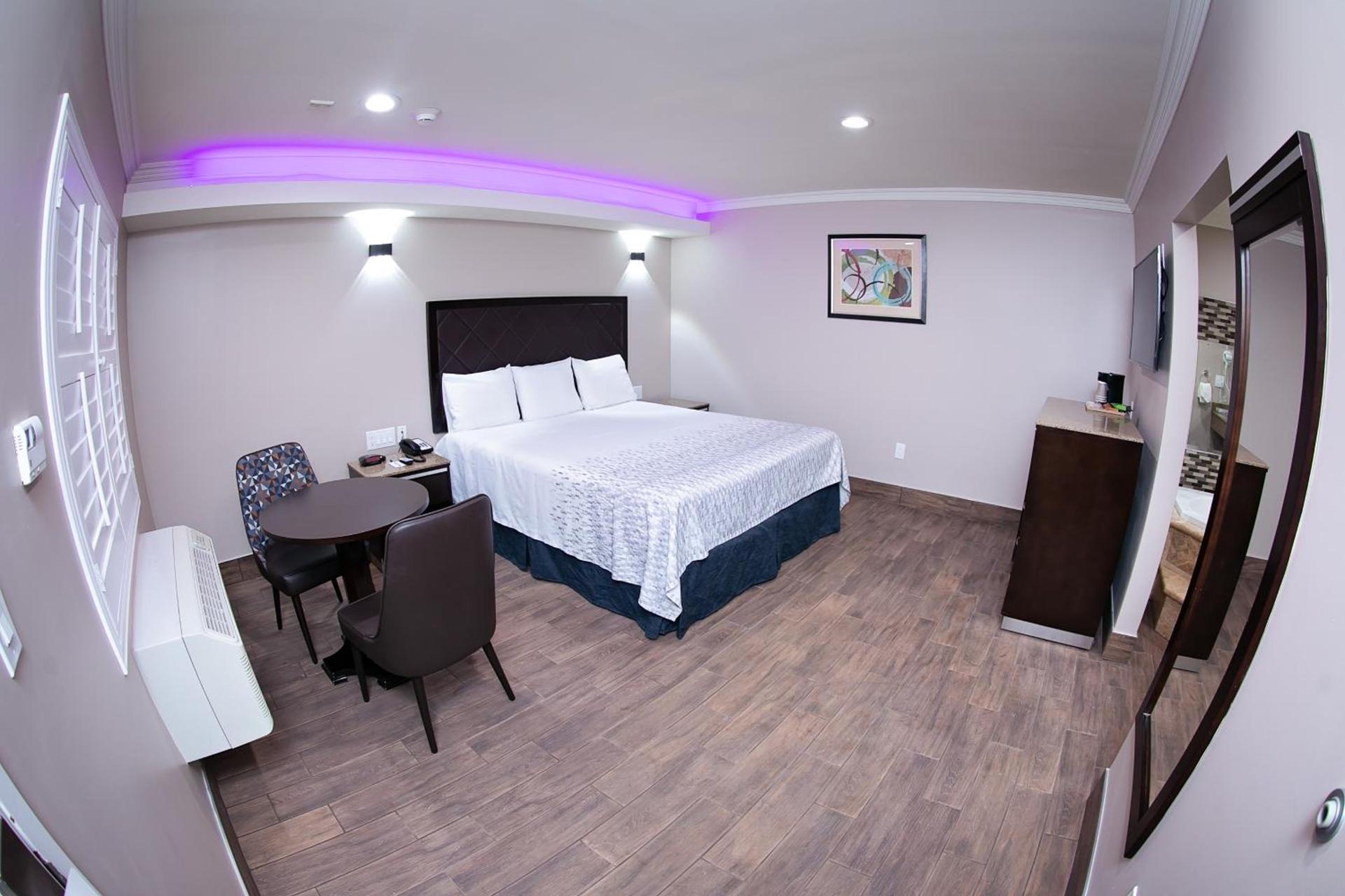 Diamond Bell Inn & Suites photo 23