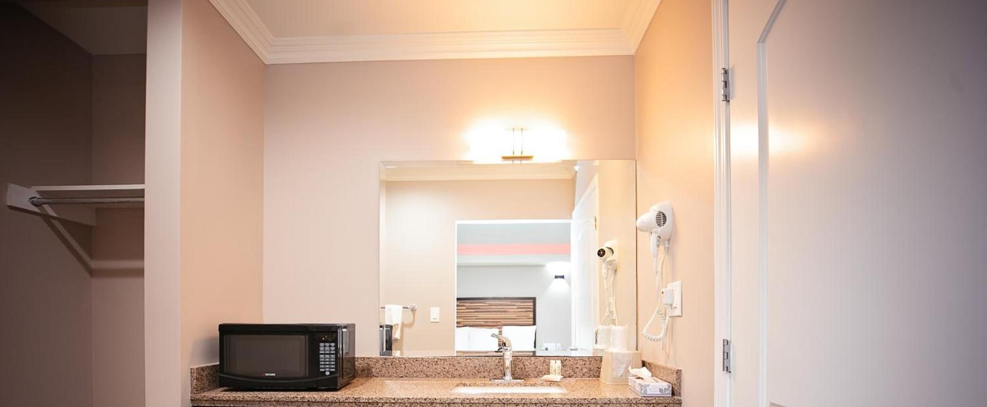 Diamond Bell Inn & Suites photo 24
