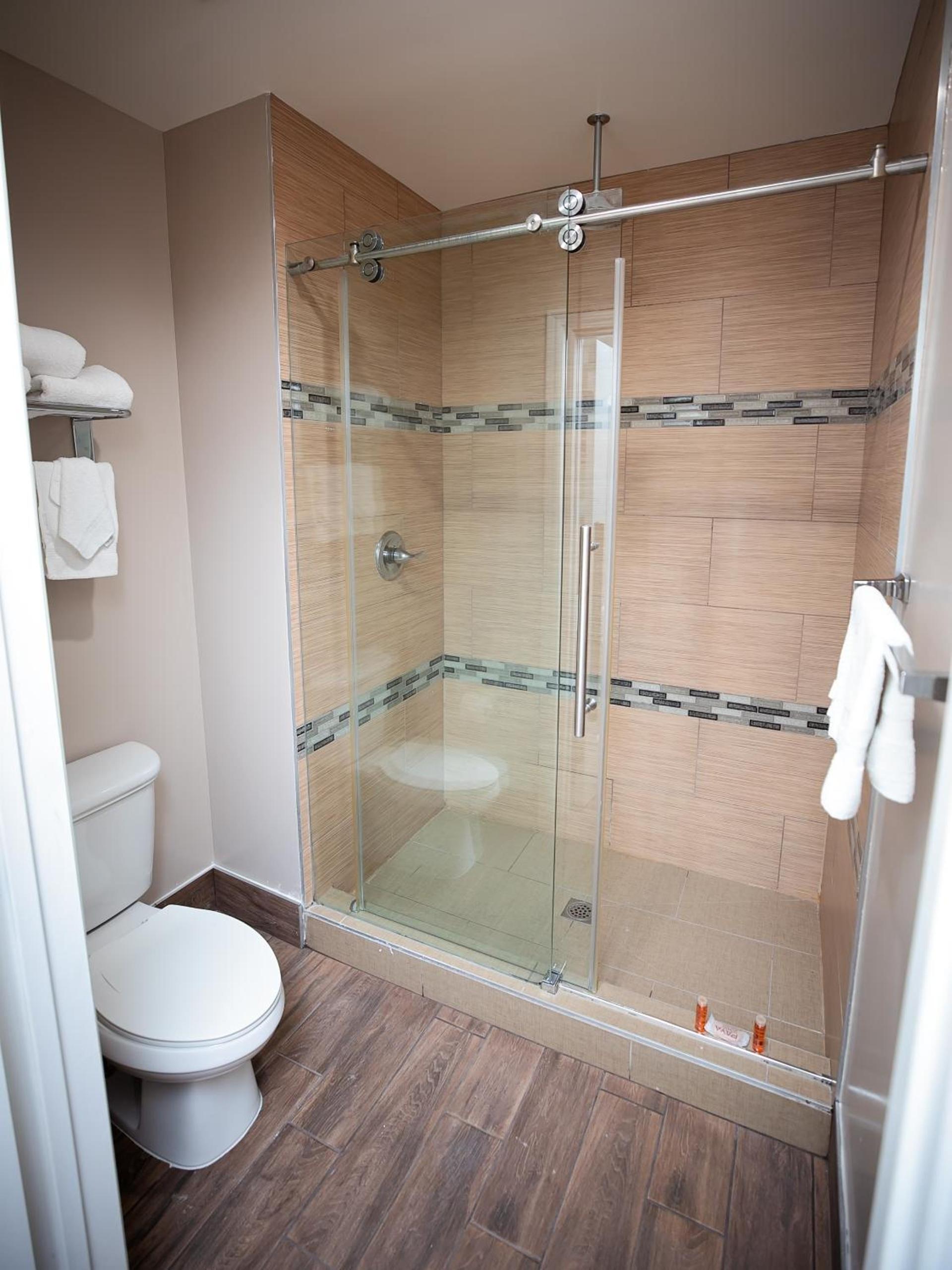 Diamond Bell Inn & Suites photo 27