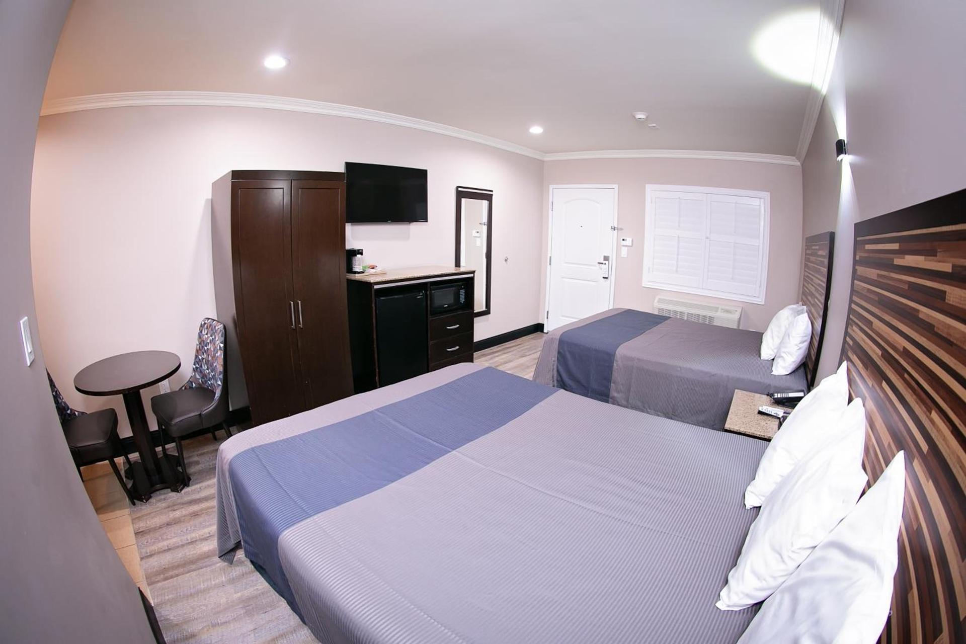 Diamond Bell Inn & Suites photo 29
