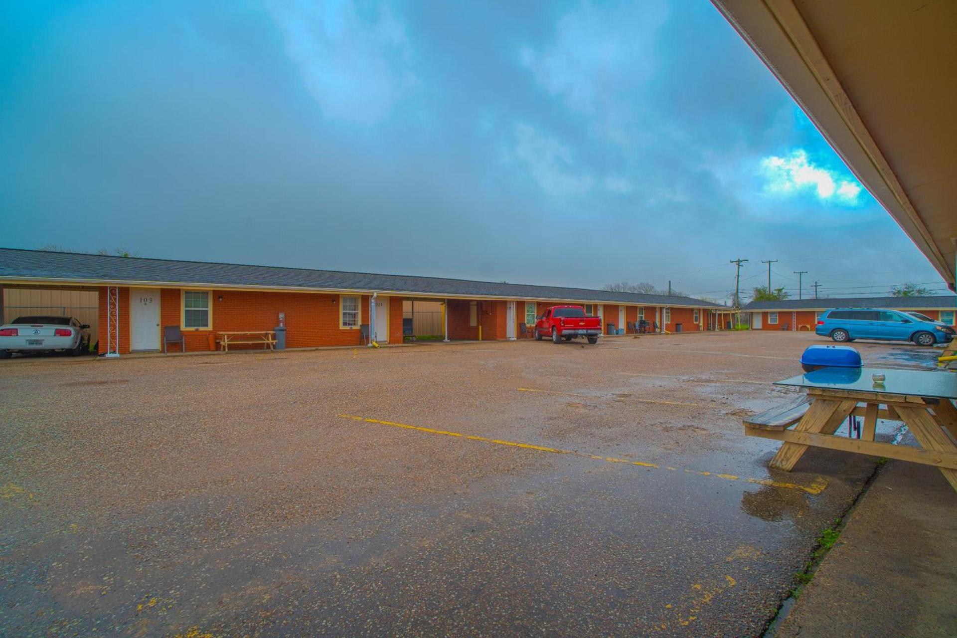 Texana Inn Edna By OYO photo 53