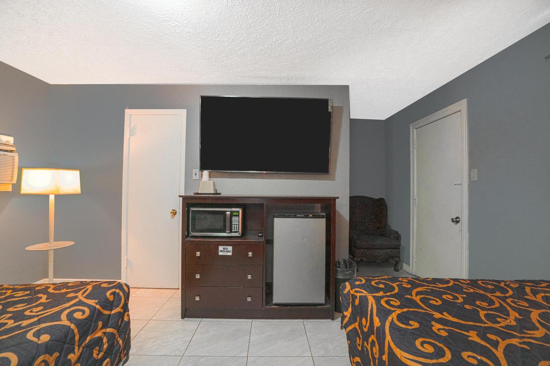 Texana Inn Edna By OYO photo 12