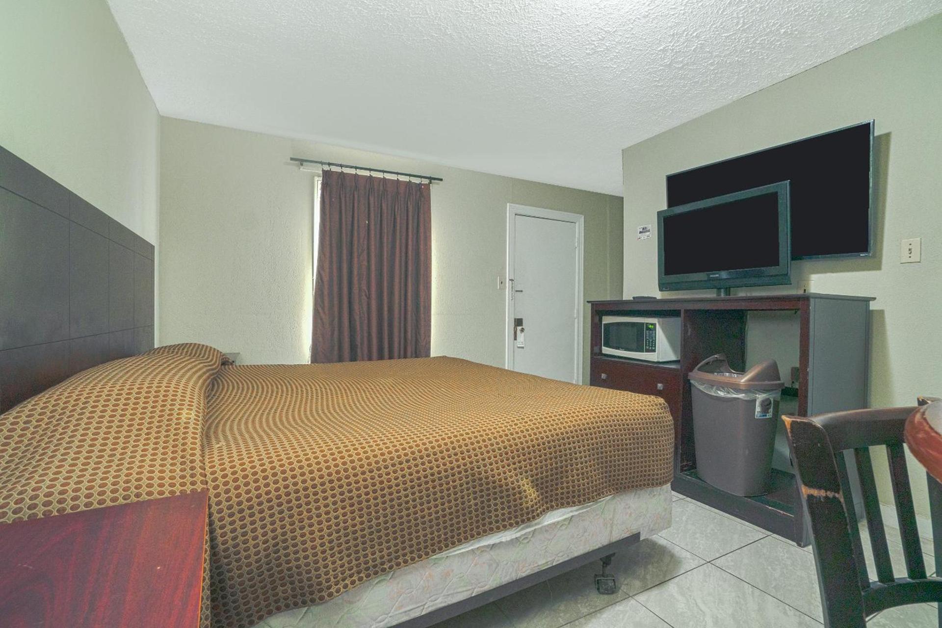 Texana Inn Edna By OYO photo 23
