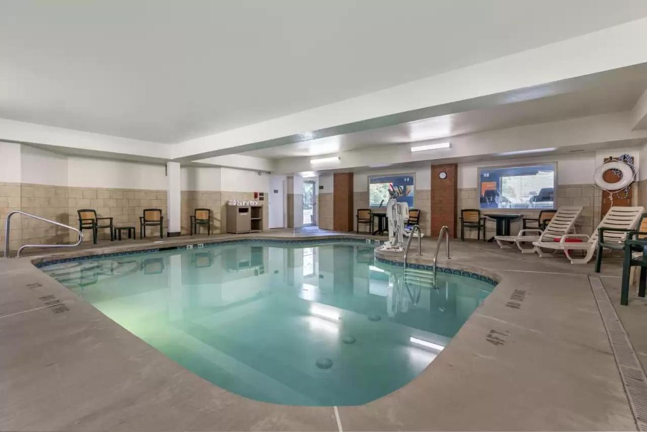 Comfort Suites Mason near Kings Island photo 19