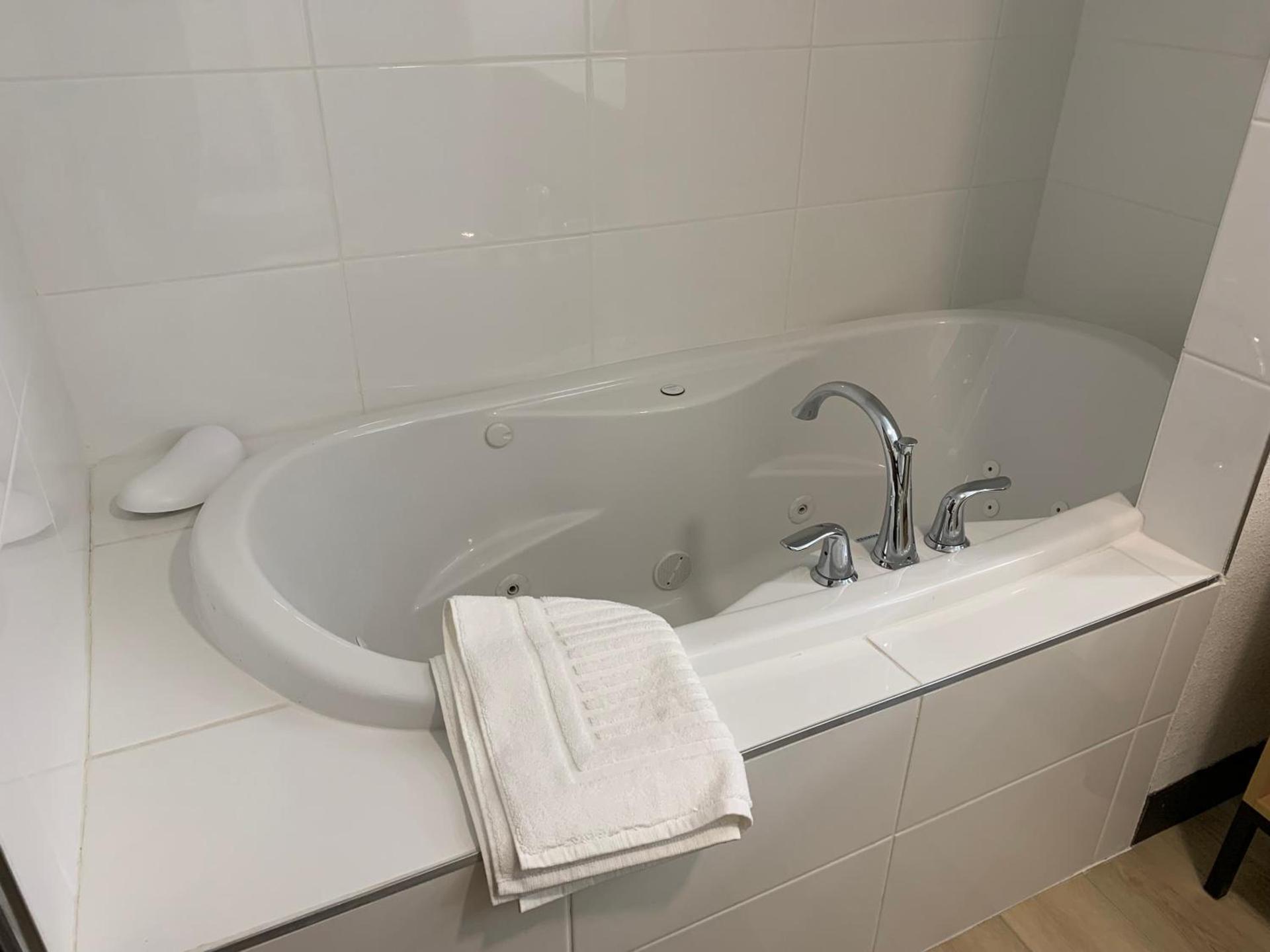 Comfort Suites Cheyenne photo 49