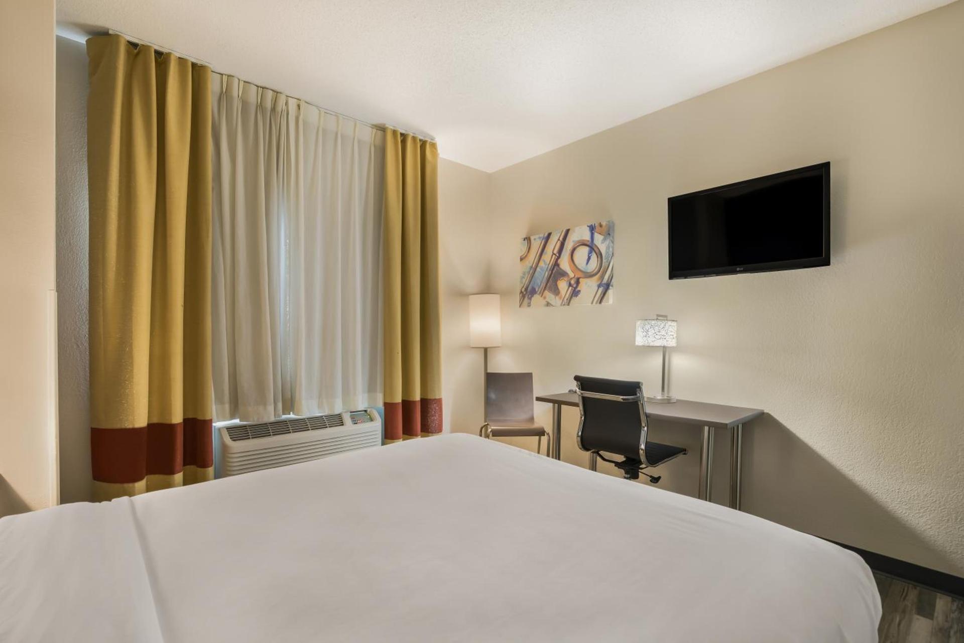 MainStay Suites Joliet I-55 photo 12