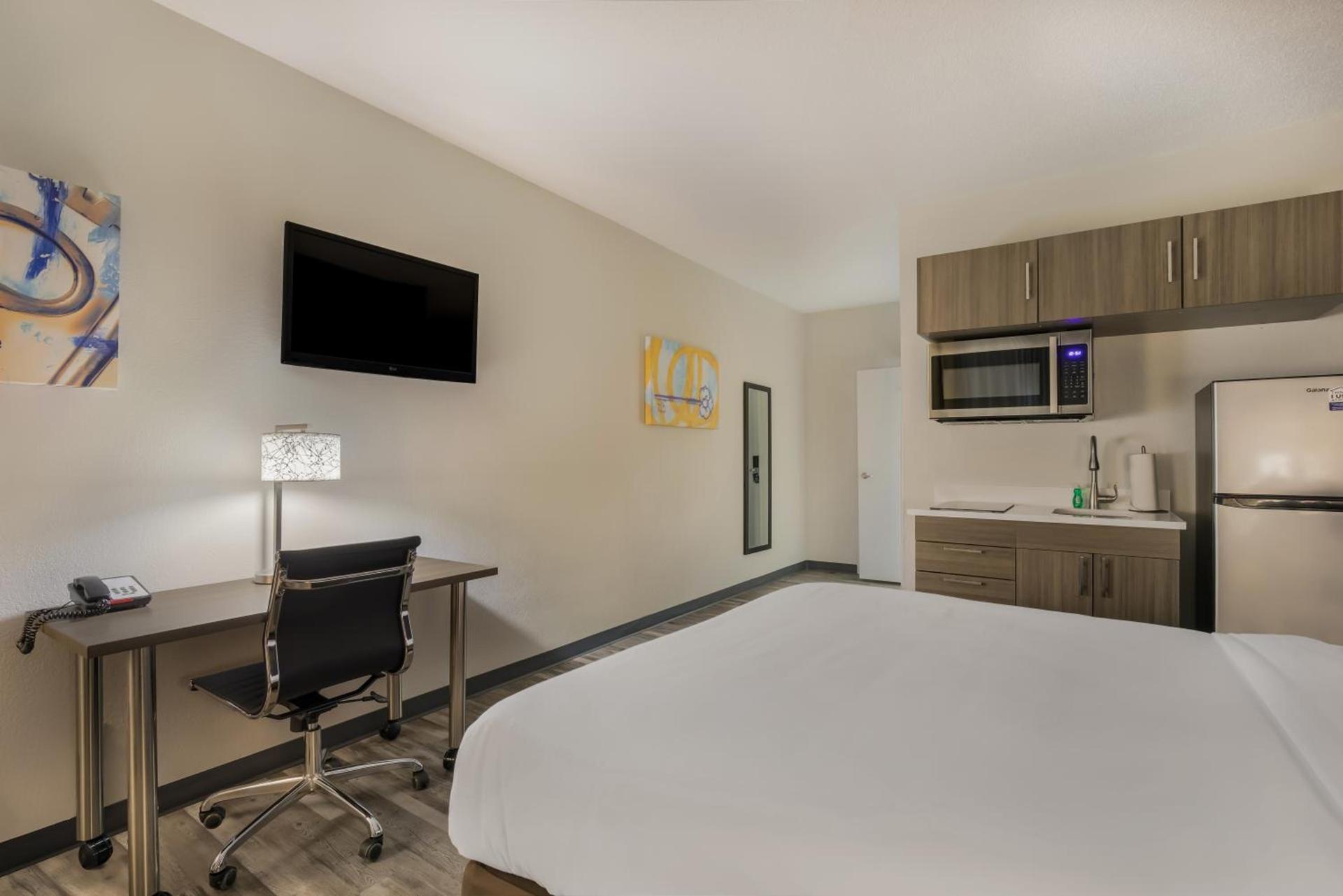 MainStay Suites Joliet I-55 photo 11