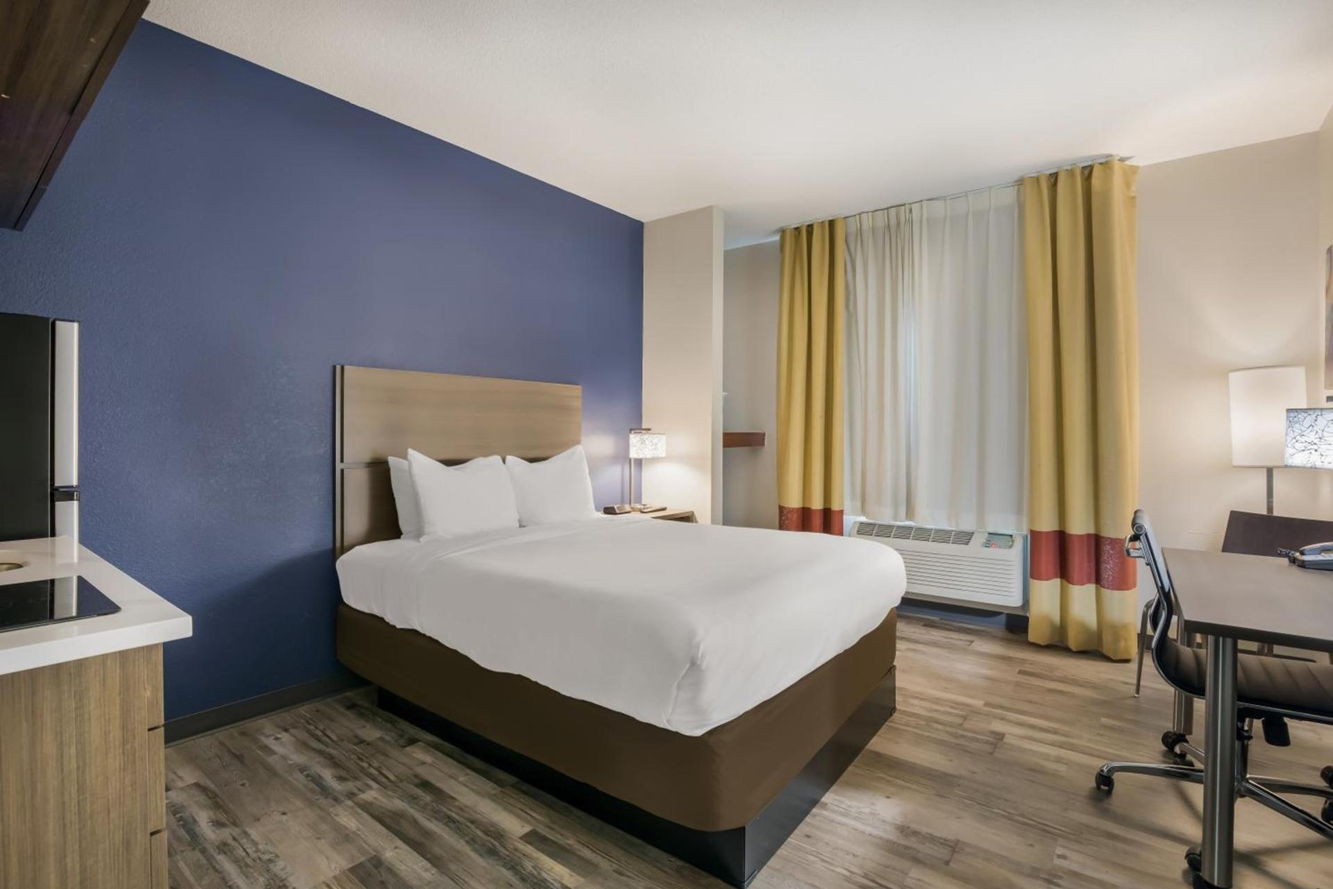 MainStay Suites Joliet I-55 photo 18