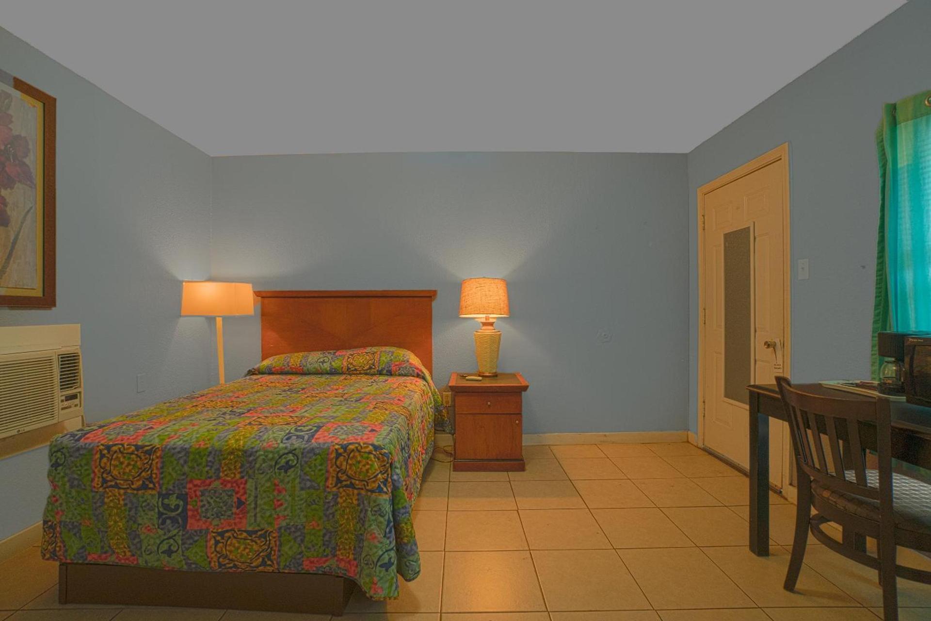 Texana Inn Edna By OYO photo 54
