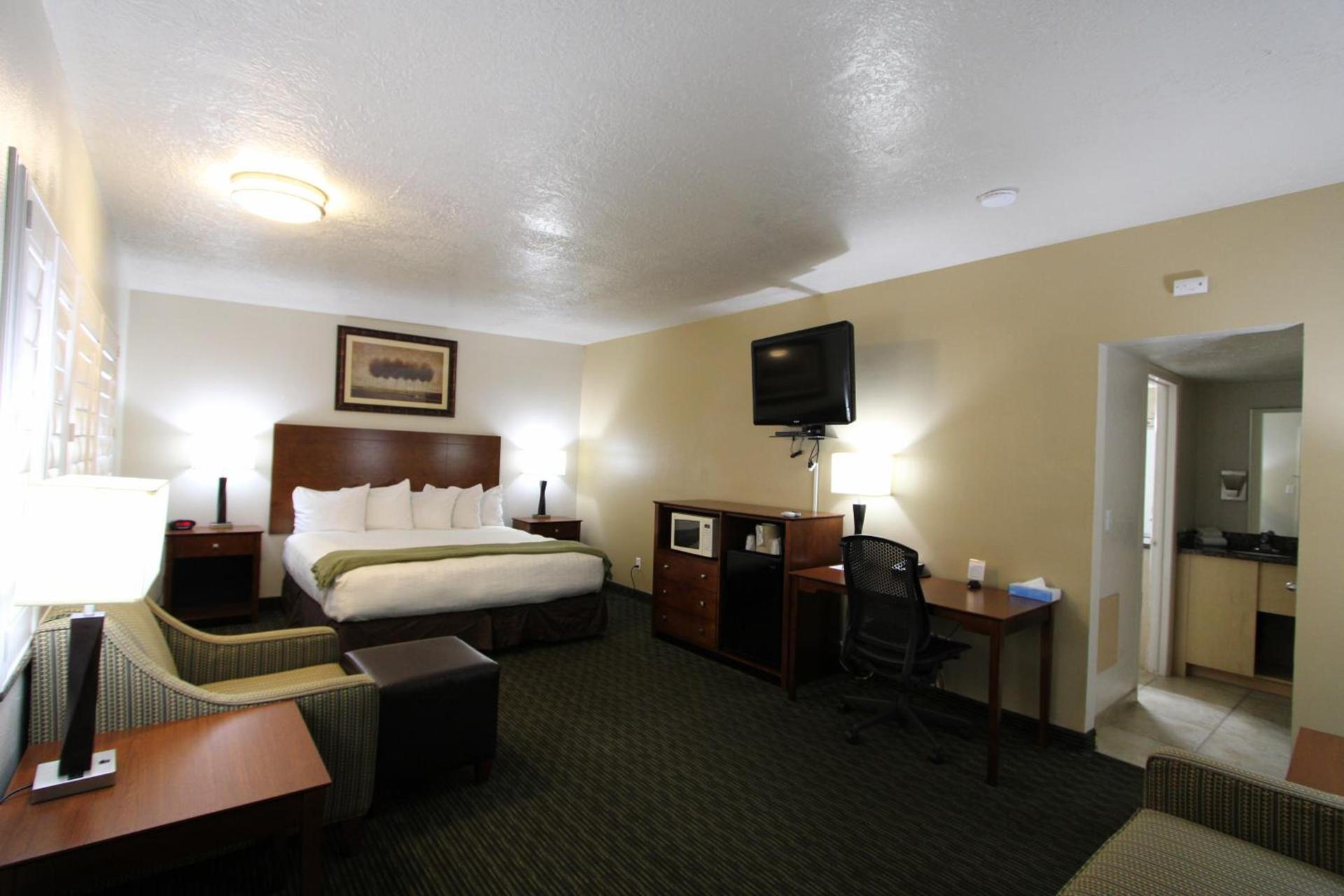 Dinosaur Inn & Suites photo 27
