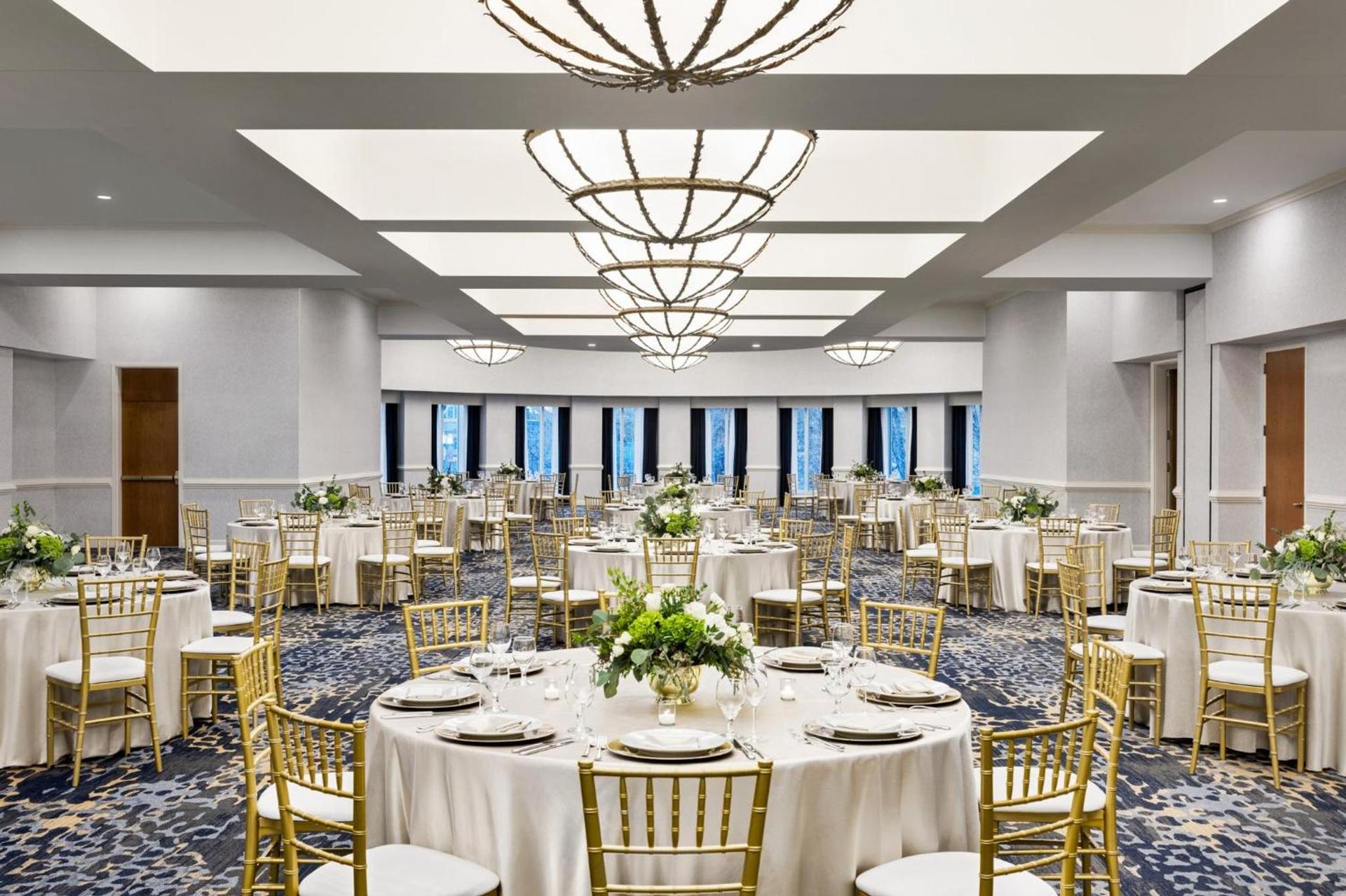 Crowne Plaza Cleveland at Playhouse Square by IHG photo 86