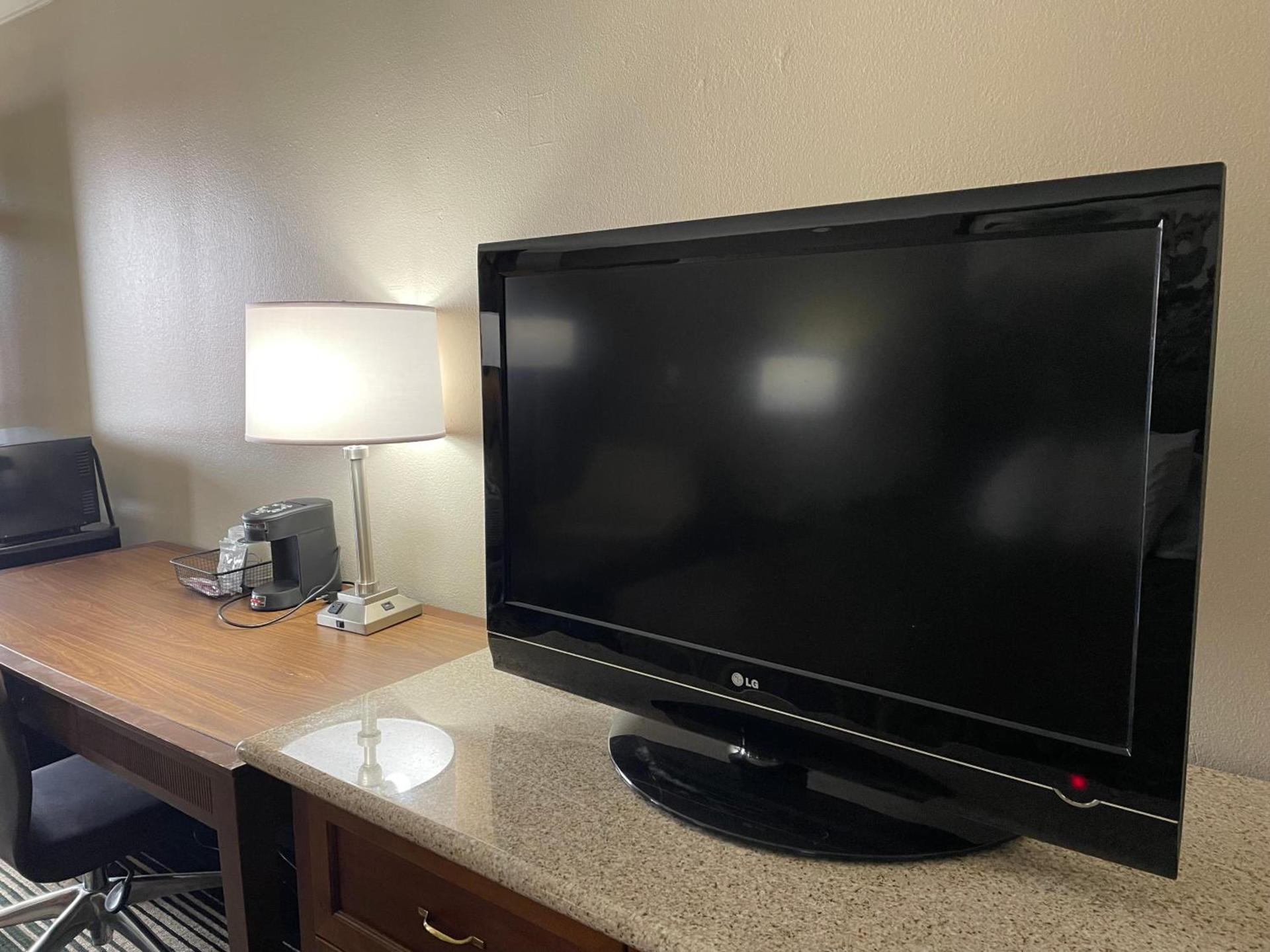 Red Lion Inn & Suites Junction City photo 73