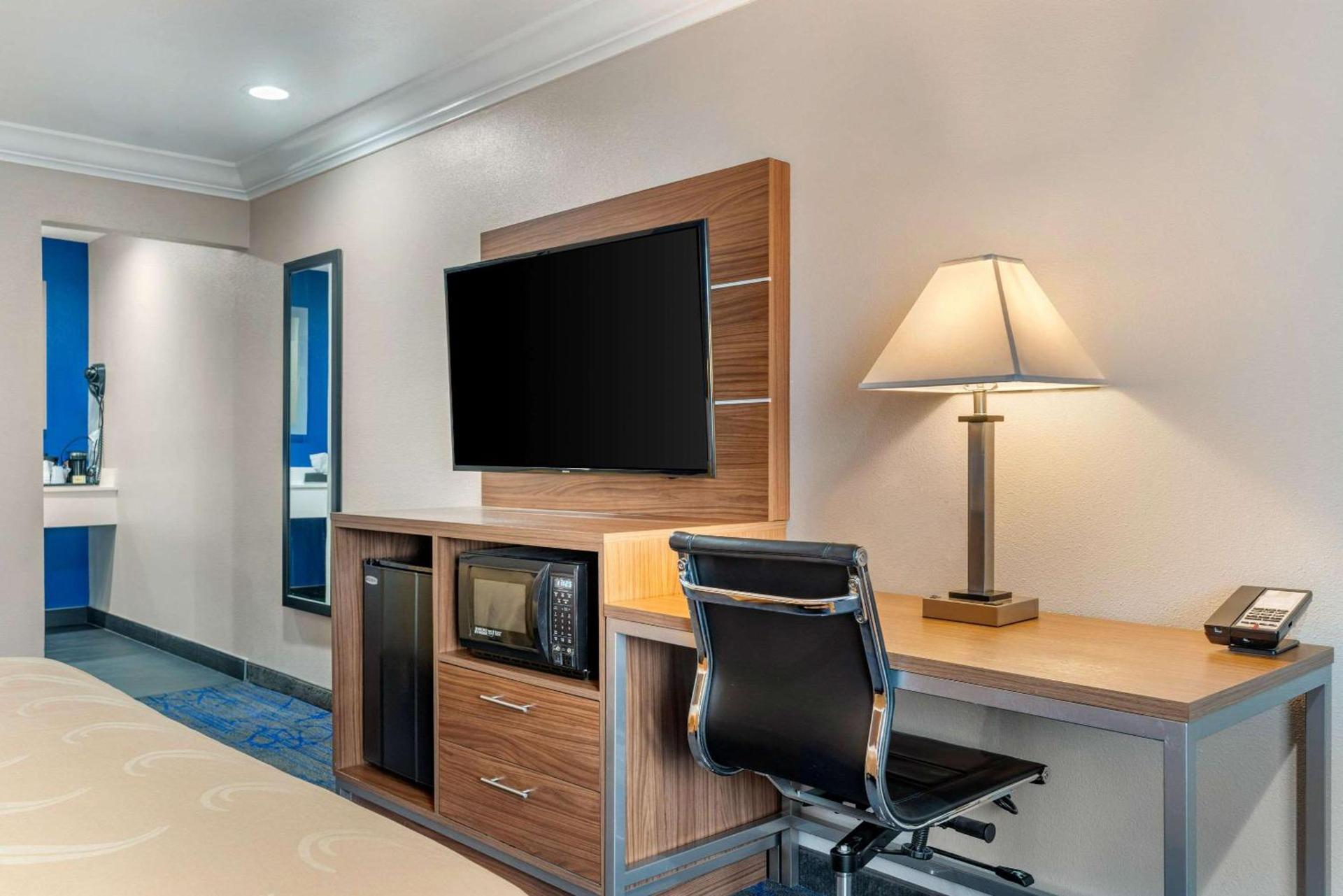 Quality Inn & Suites Vacaville photo 13
