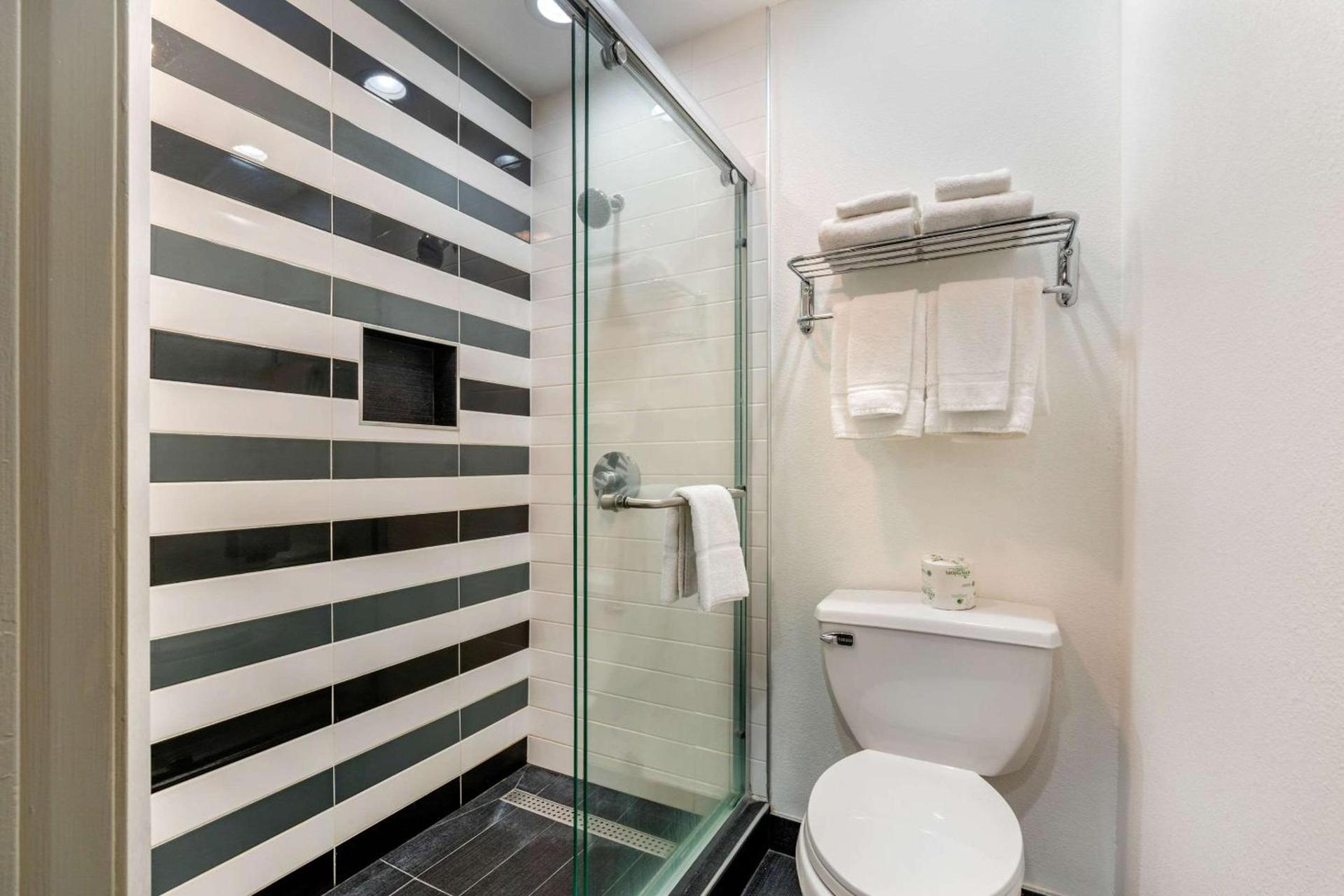 Quality Inn & Suites Vacaville photo 14