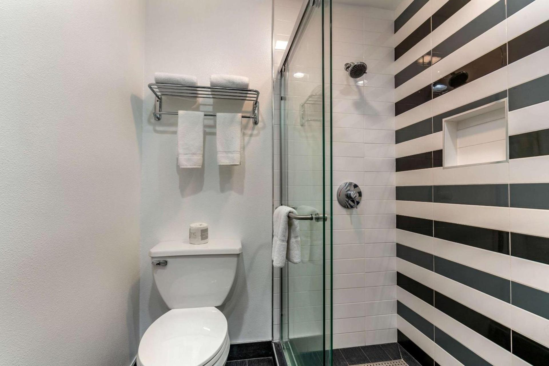 Quality Inn & Suites Vacaville photo 15