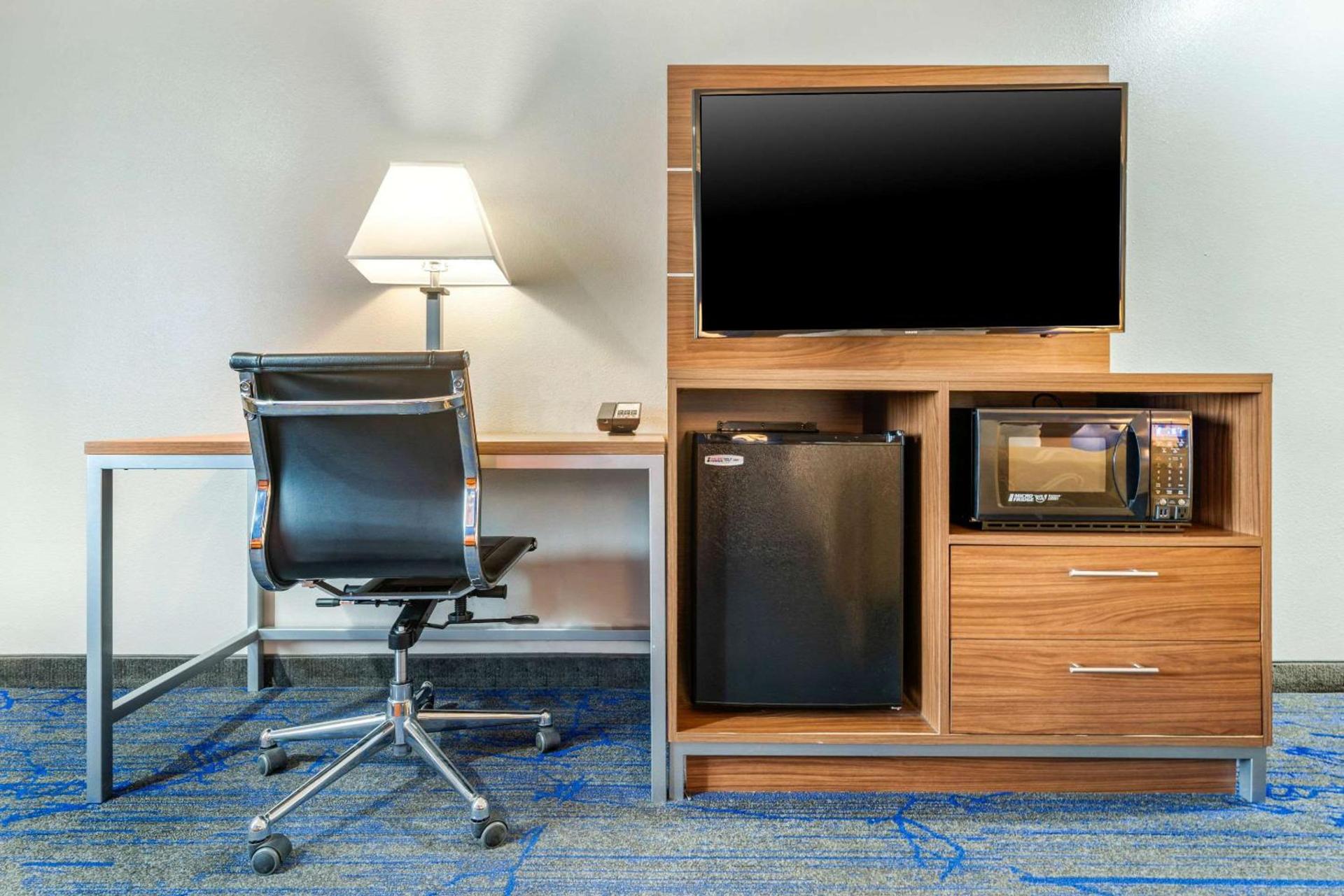 Quality Inn & Suites Vacaville photo 18
