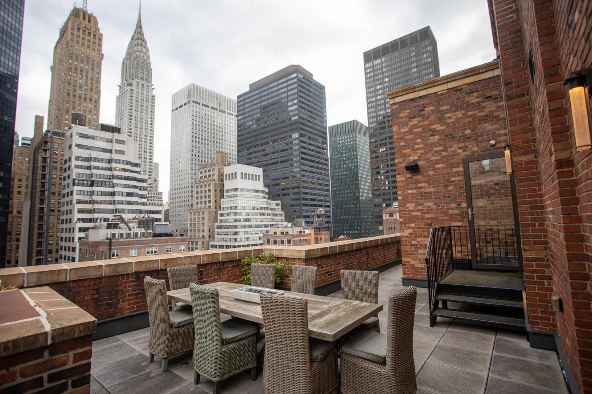Lexington Plaza Hotel photo 37