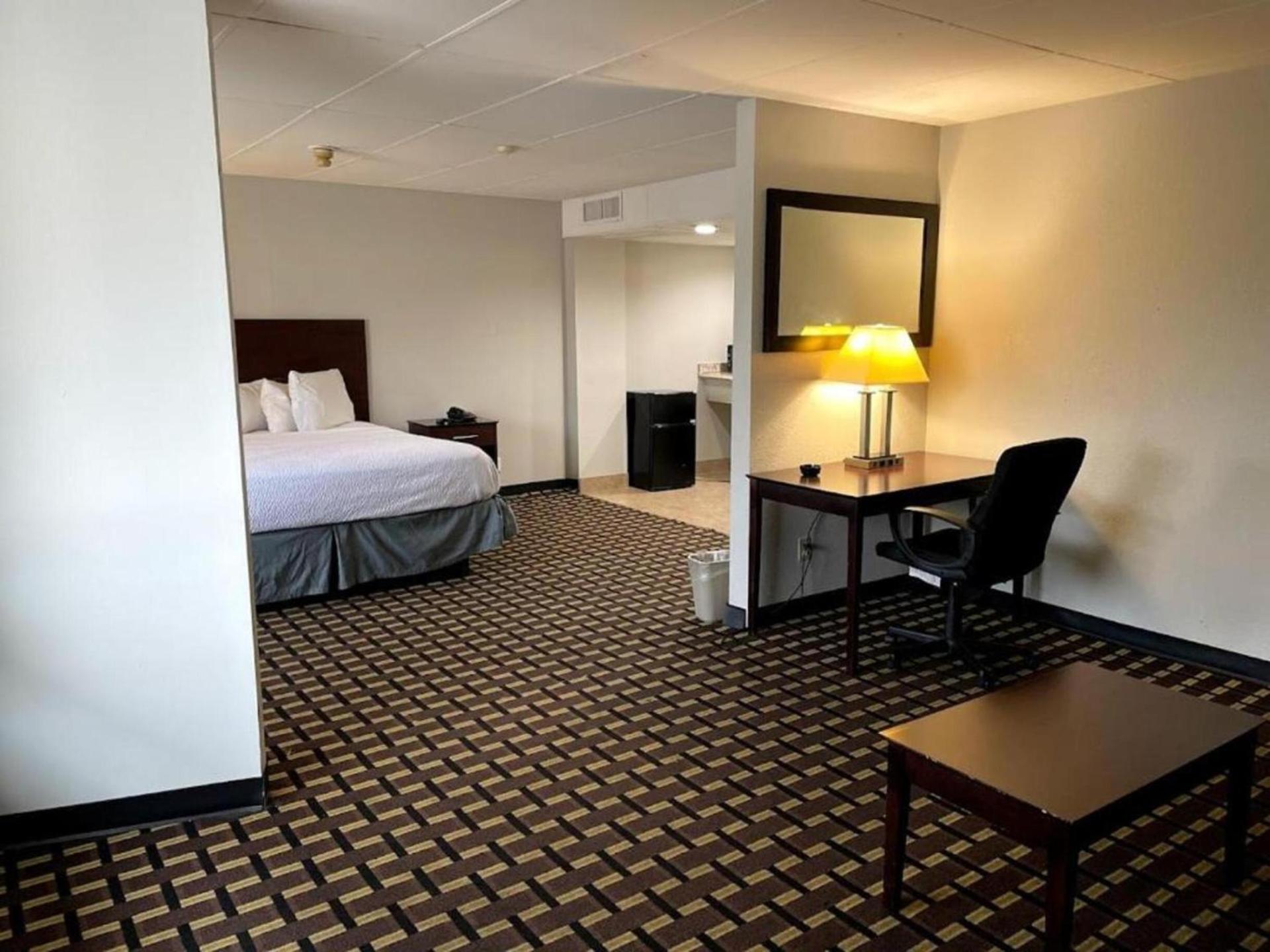Days Inn by Wyndham Fort Wright Cincinnati Area photo 34