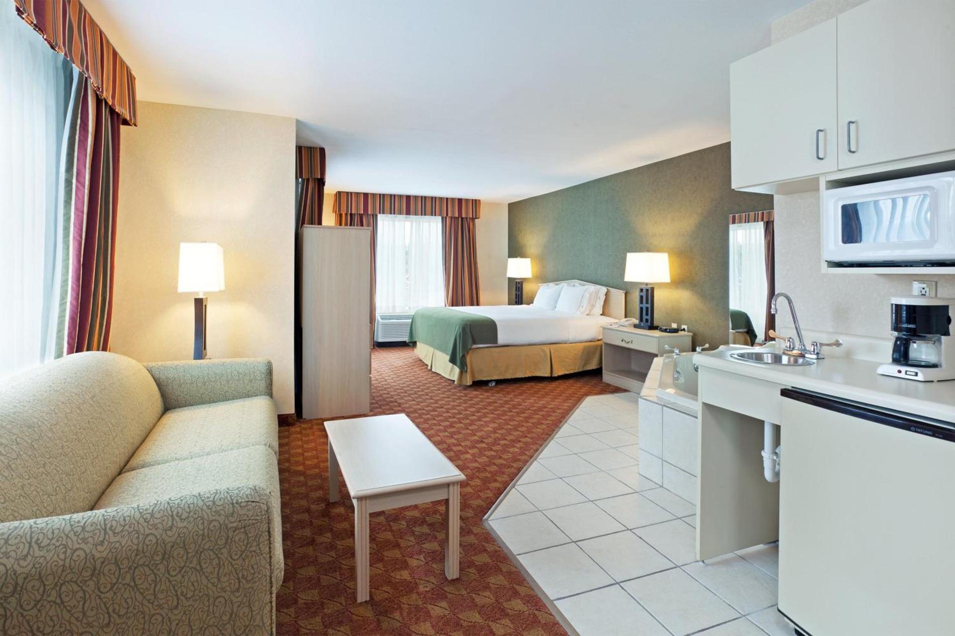 Holiday Inn Express Hotel & Suites Corbin by IHG photo 12