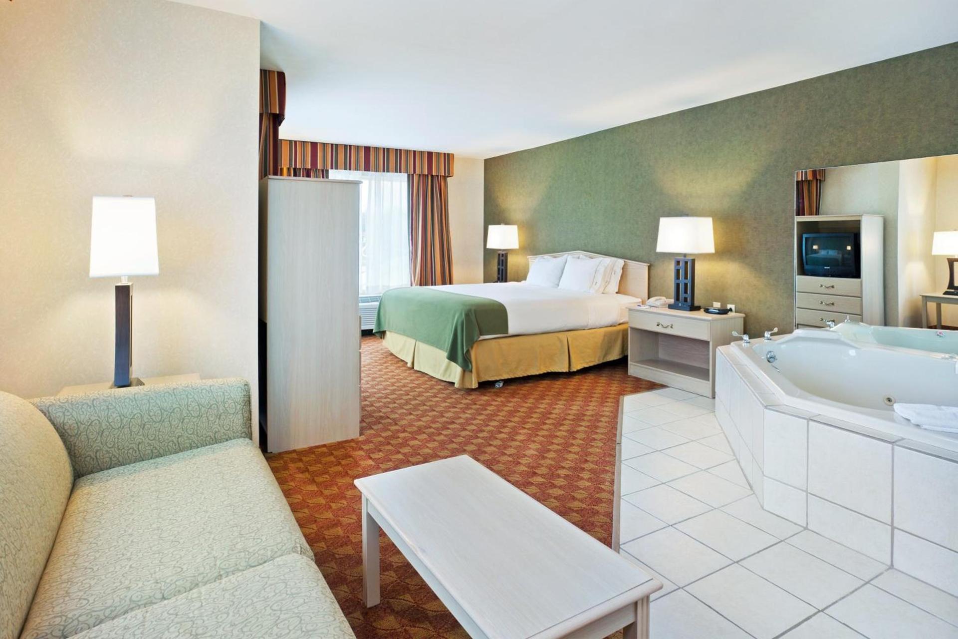 Holiday Inn Express Hotel & Suites Corbin by IHG photo 14