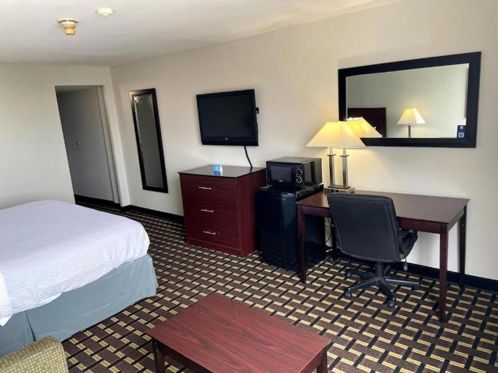 Days Inn by Wyndham Fort Wright Cincinnati Area photo 11