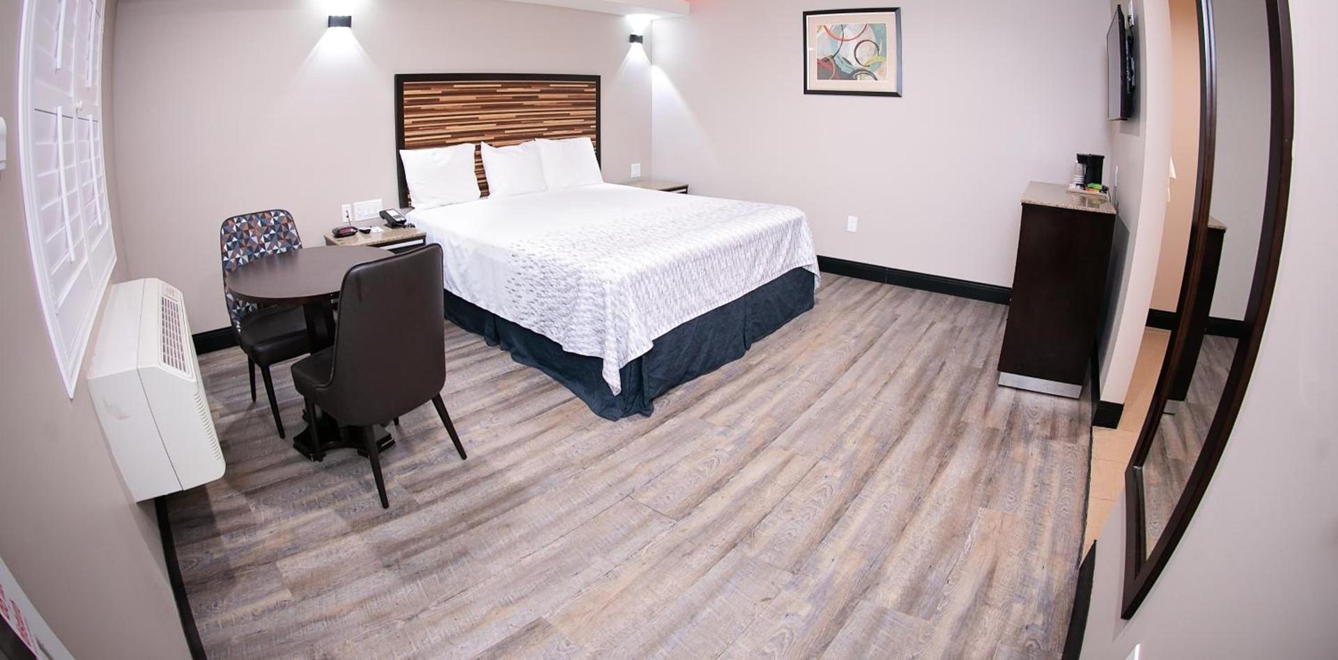 Diamond Bell Inn & Suites photo 32