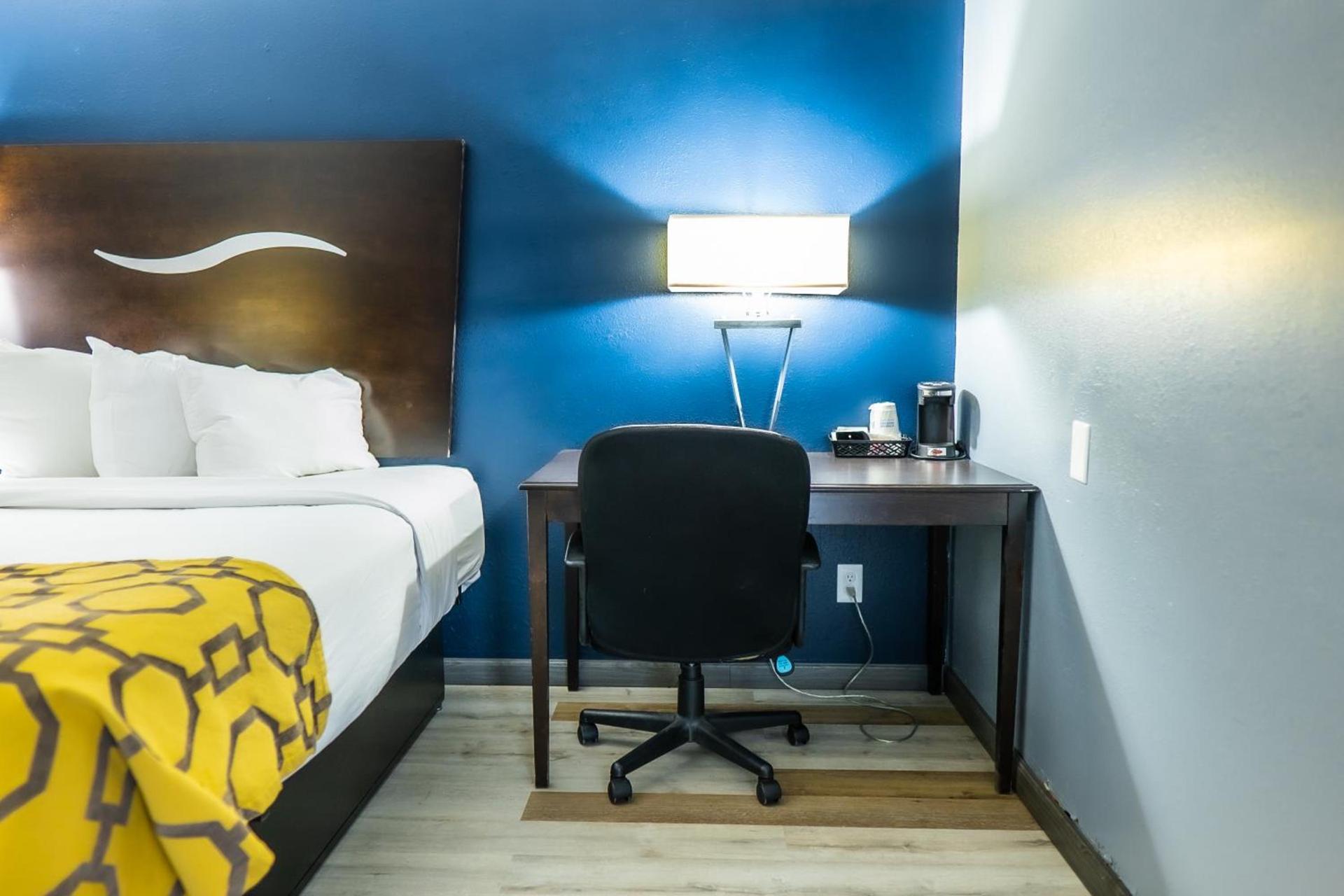 Baymont by Wyndham London KY photo 35