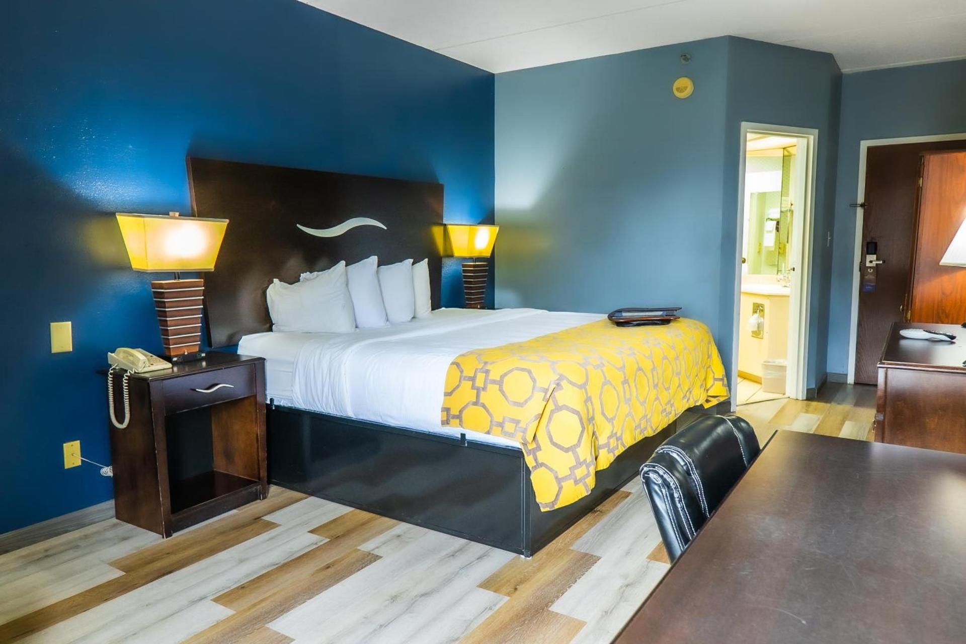 Baymont by Wyndham London KY photo 37