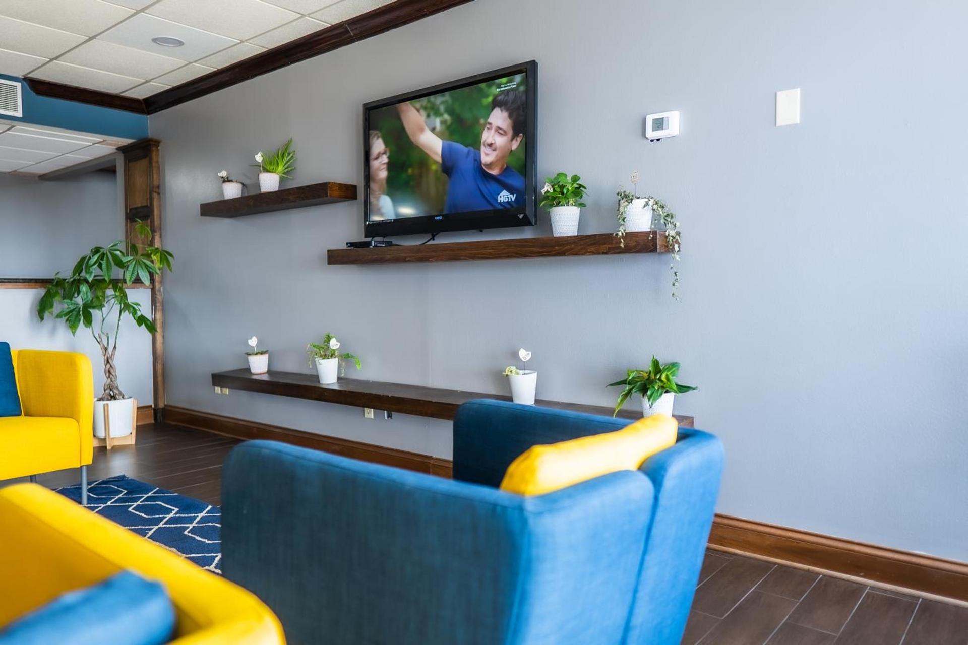 Baymont by Wyndham London KY photo 48
