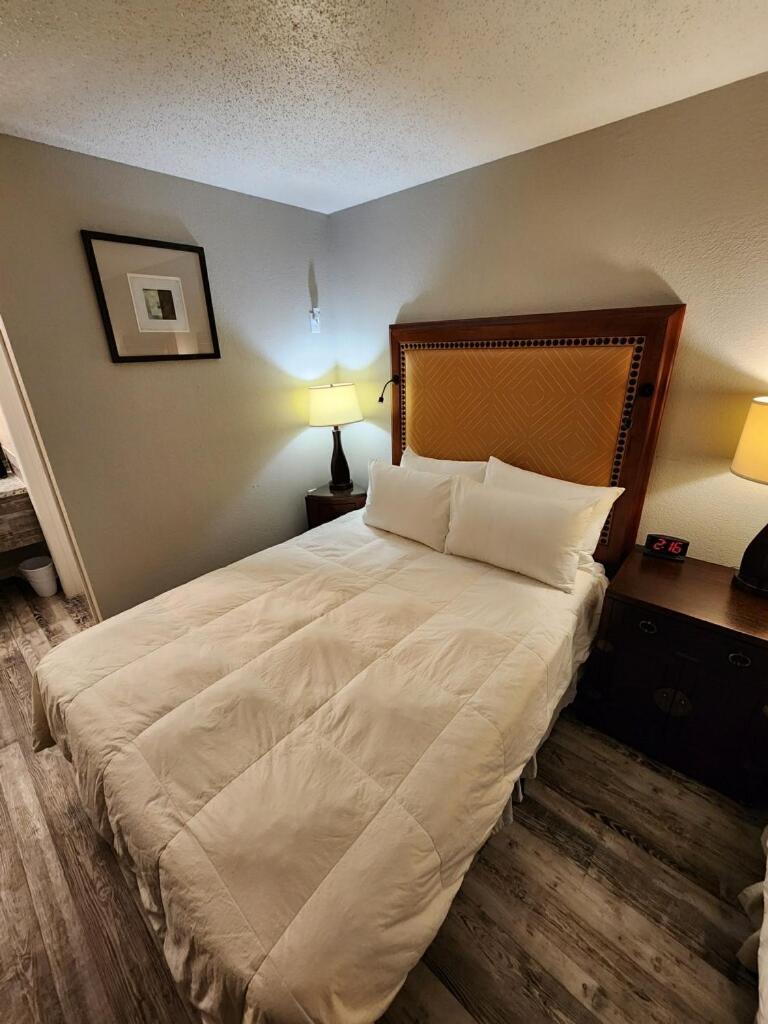 Days Inn by Wyndham Branson Ozarks photo 22