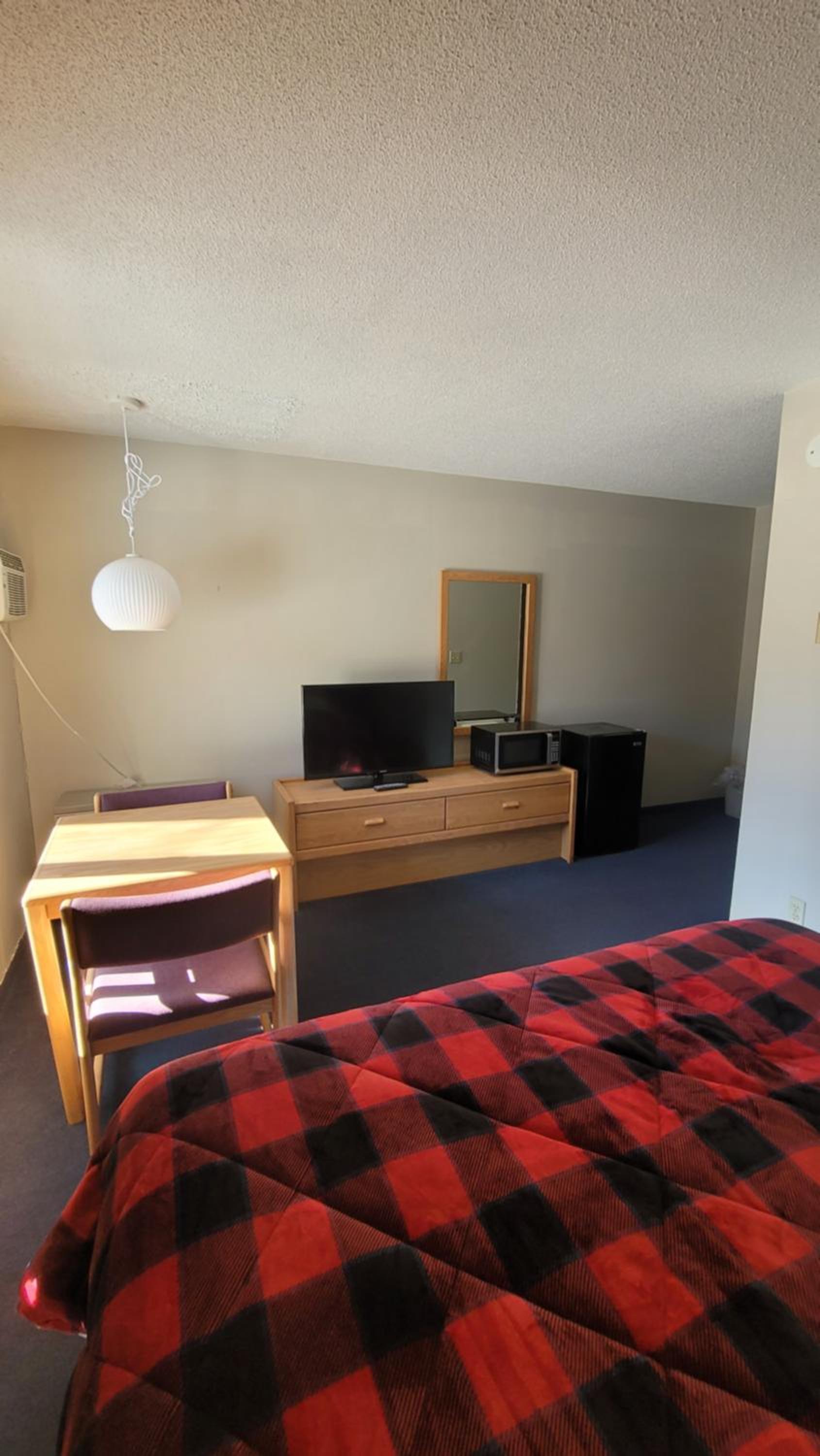 Lumberjack Inn photo 10