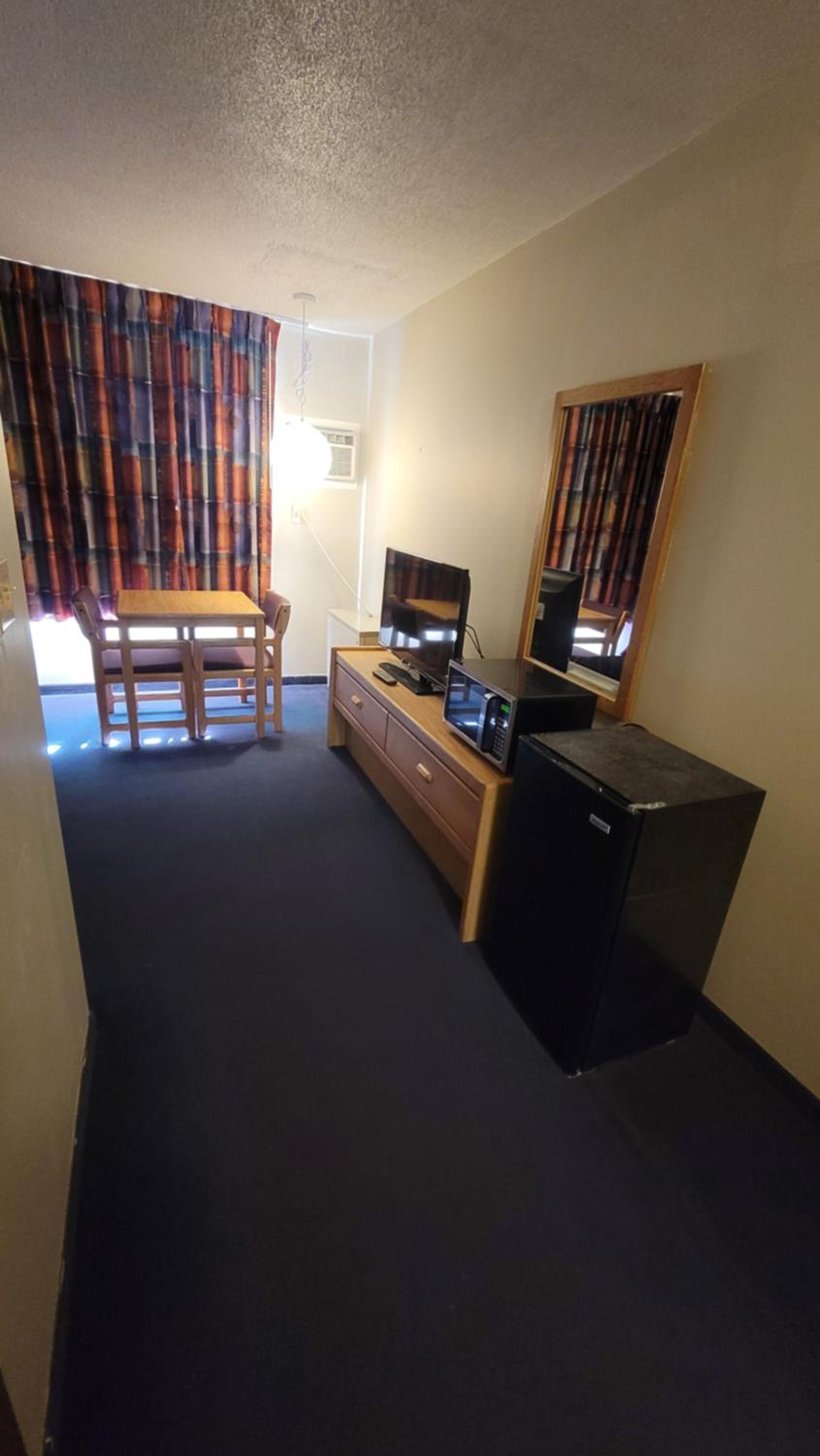Lumberjack Inn photo 11