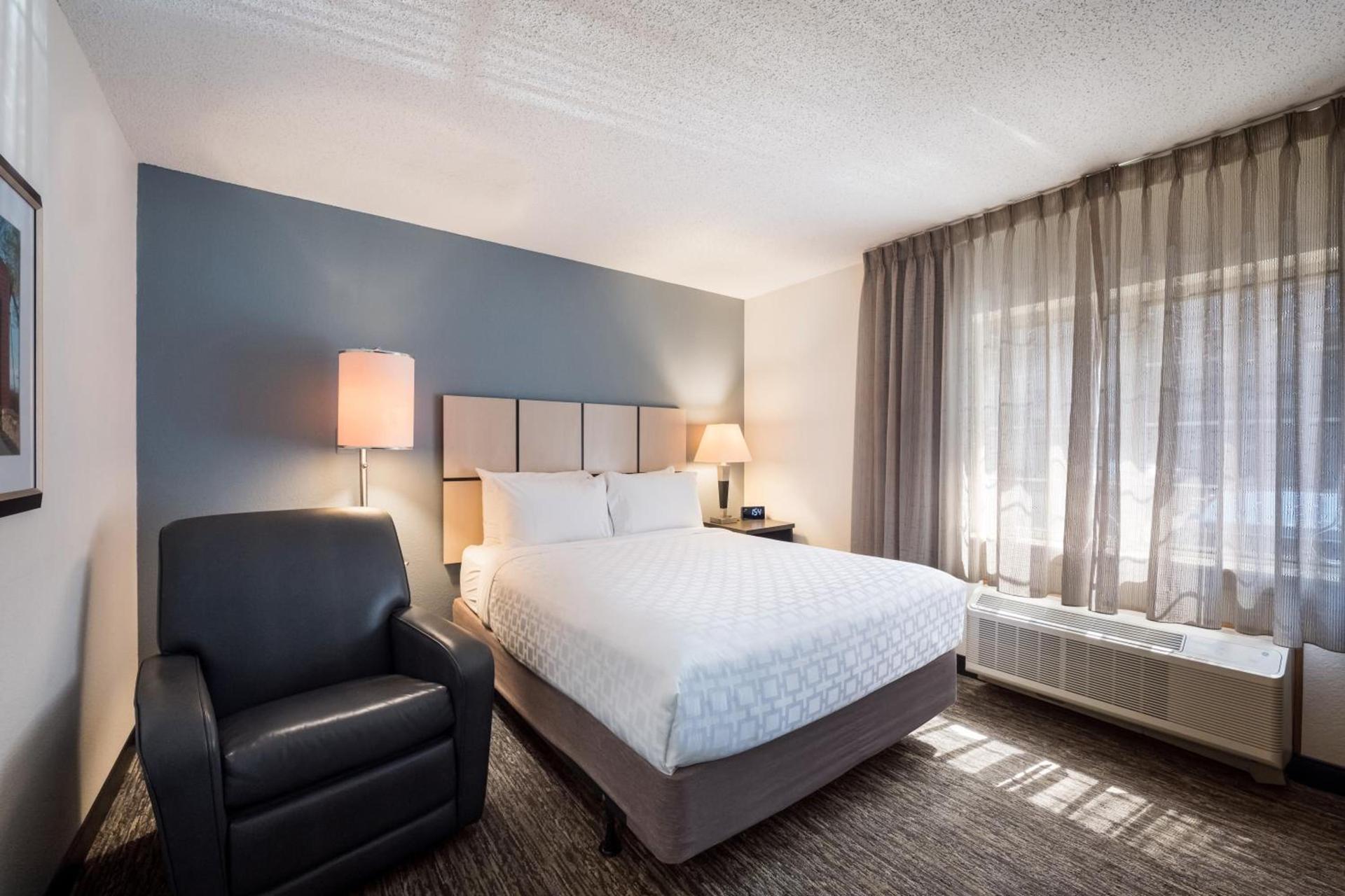 Sonesta Simply Suites Nanuet photo 18