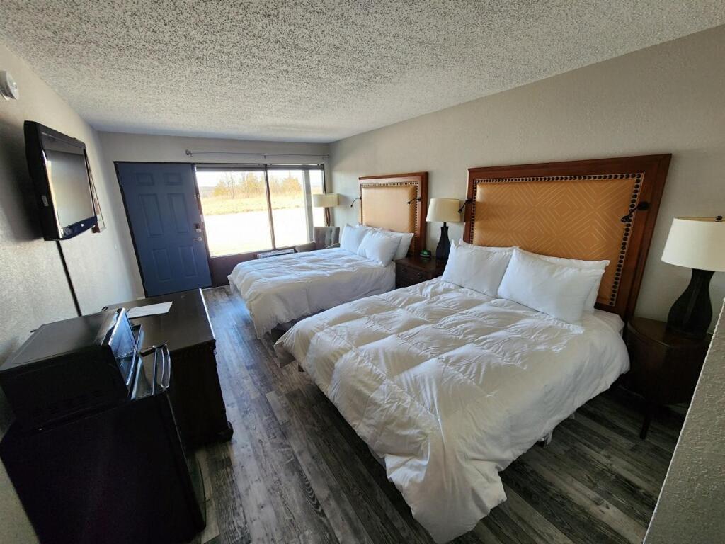 Days Inn by Wyndham Branson Ozarks photo 28