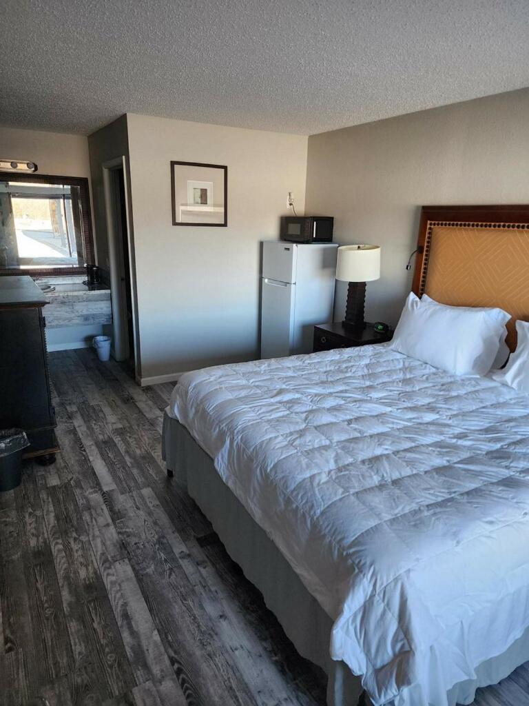 Days Inn by Wyndham Branson Ozarks photo 30