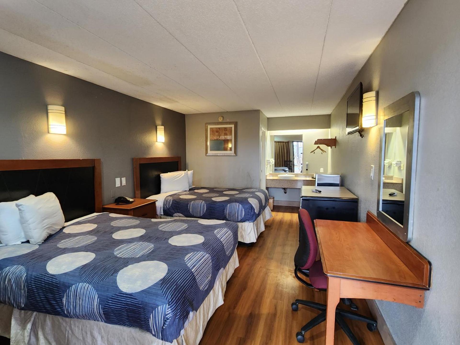 Americas Best Value Inn and Suites Little Rock photo 20