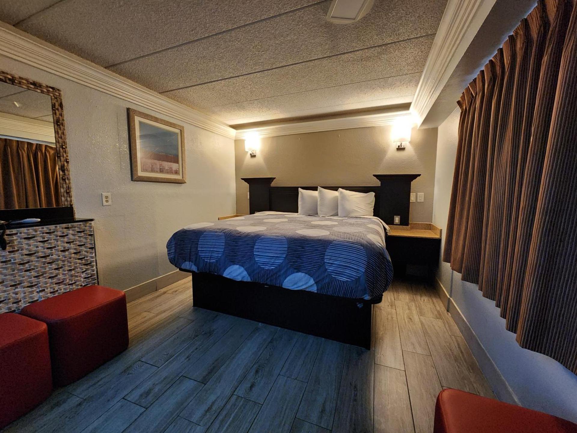 Americas Best Value Inn and Suites Little Rock photo 24