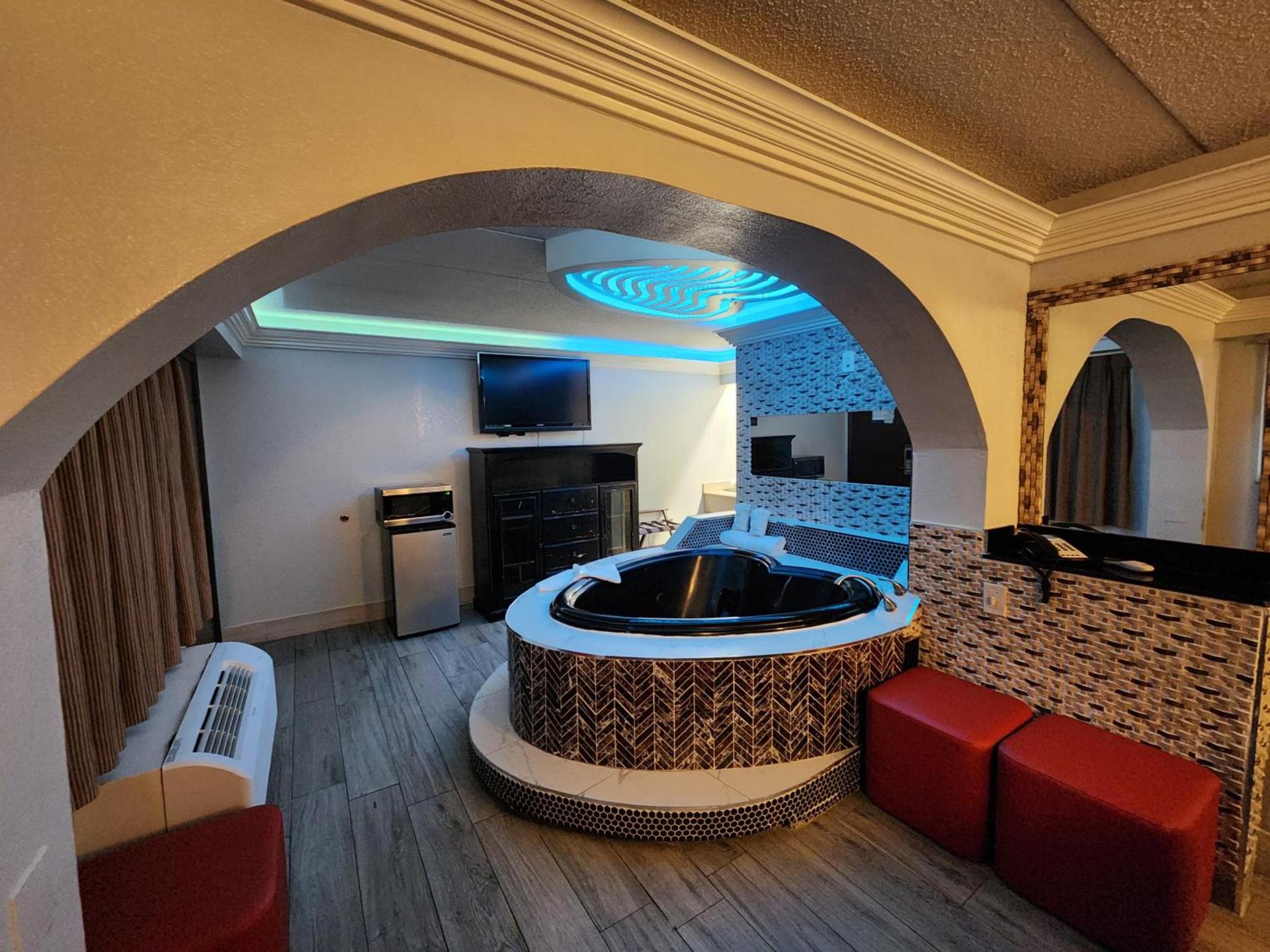Americas Best Value Inn and Suites Little Rock photo 28