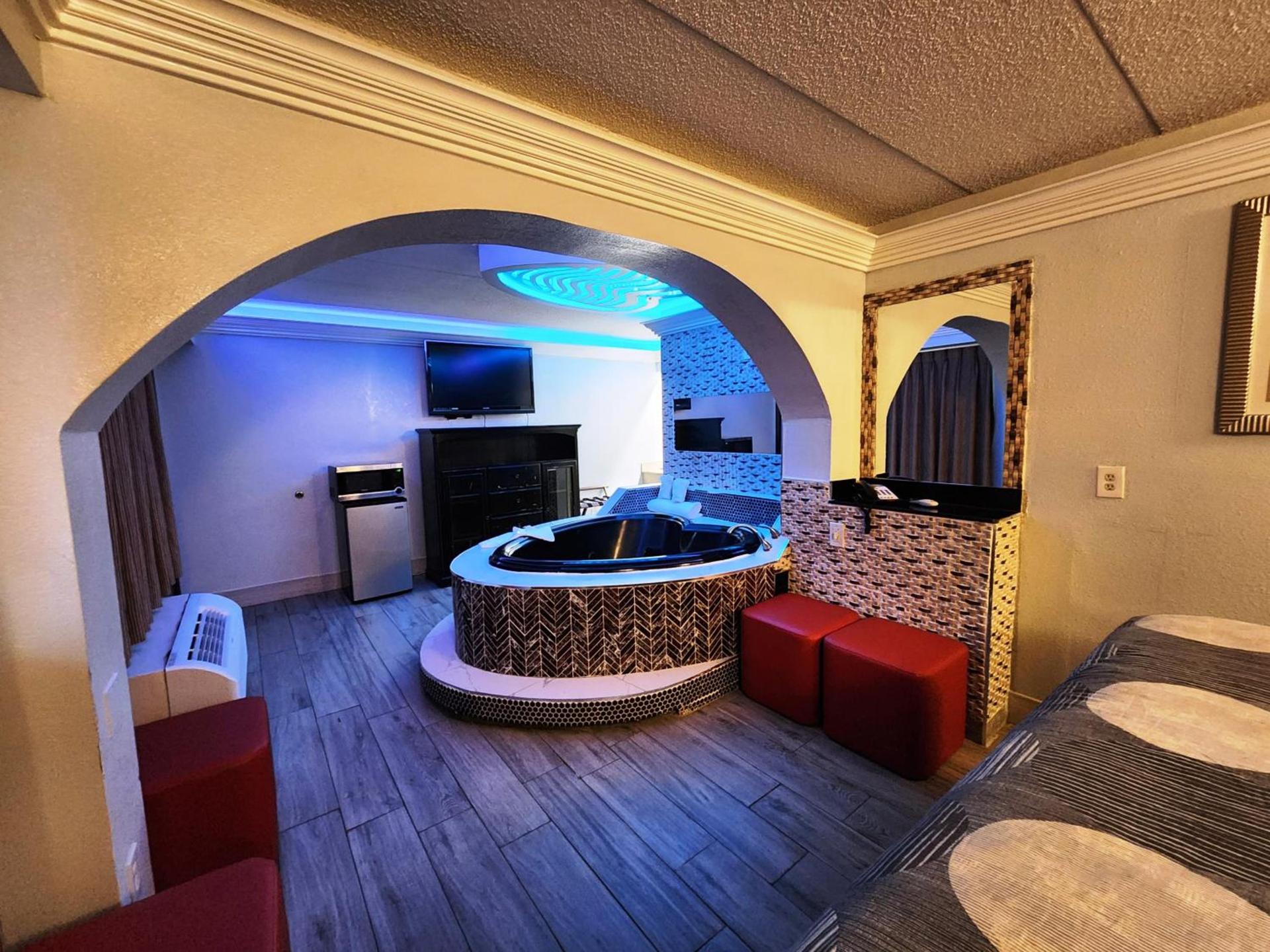 Americas Best Value Inn and Suites Little Rock photo 27