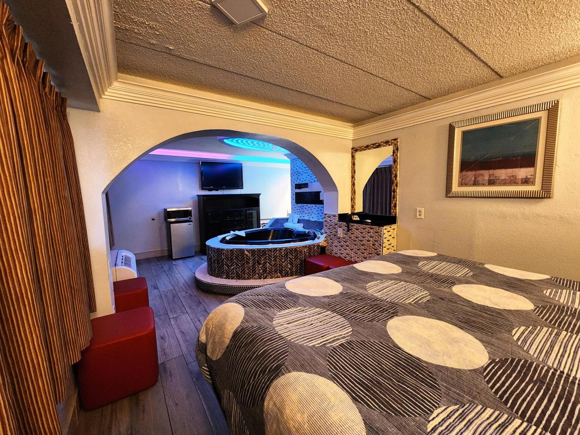 Americas Best Value Inn and Suites Little Rock photo 31