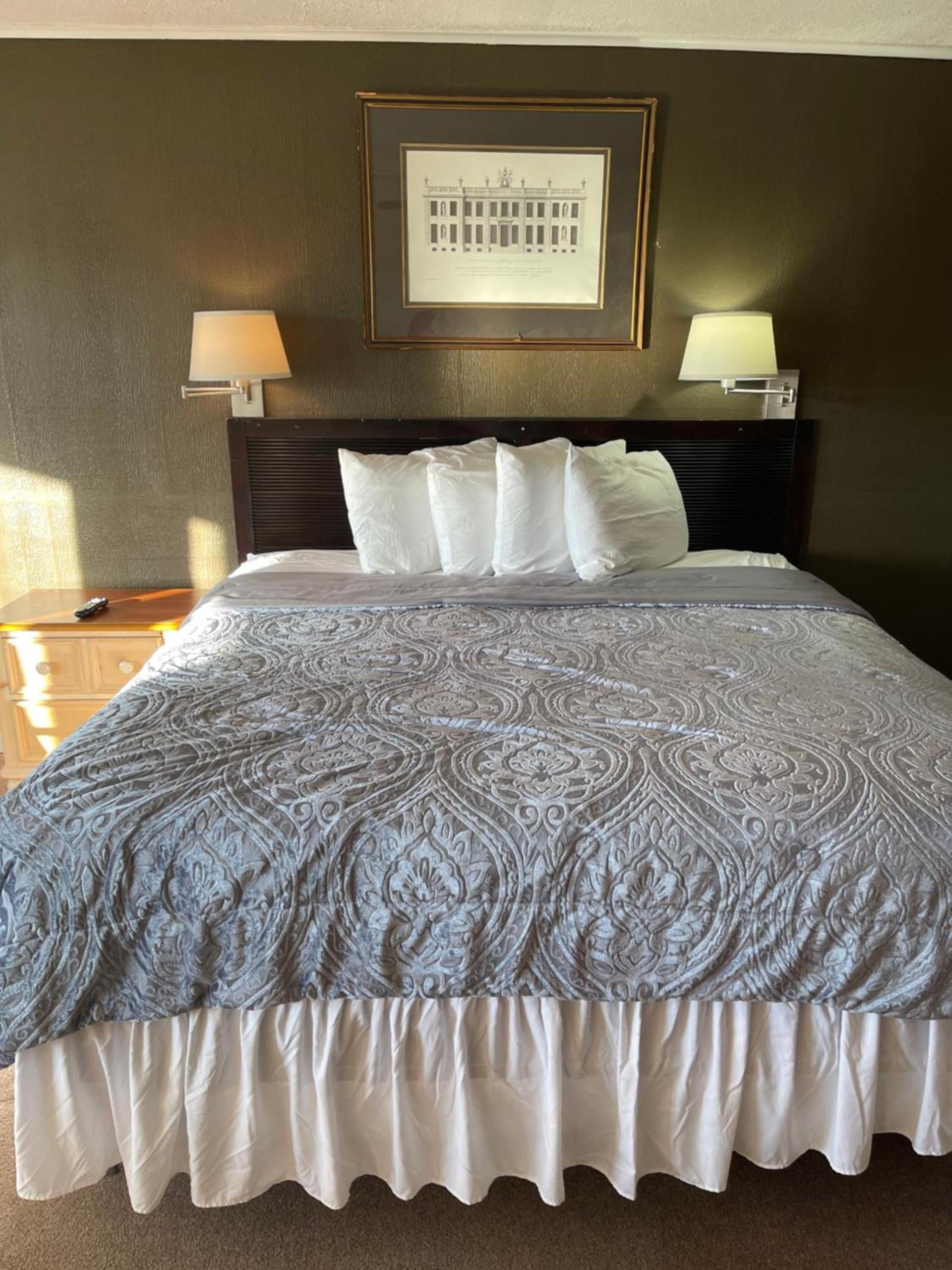 Cliff Dwellers Inn photo 17