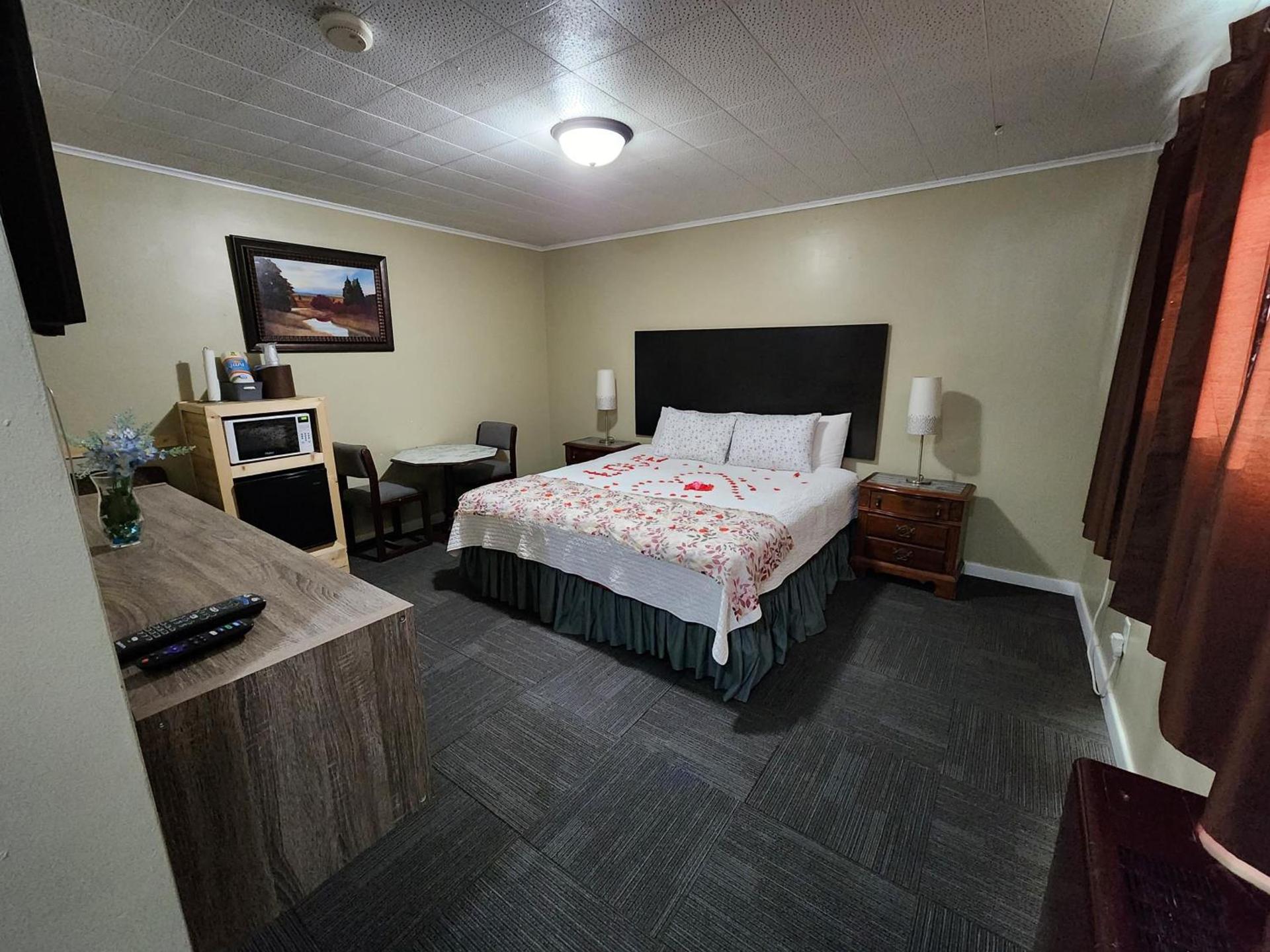 Fiesta City Motel photo 91