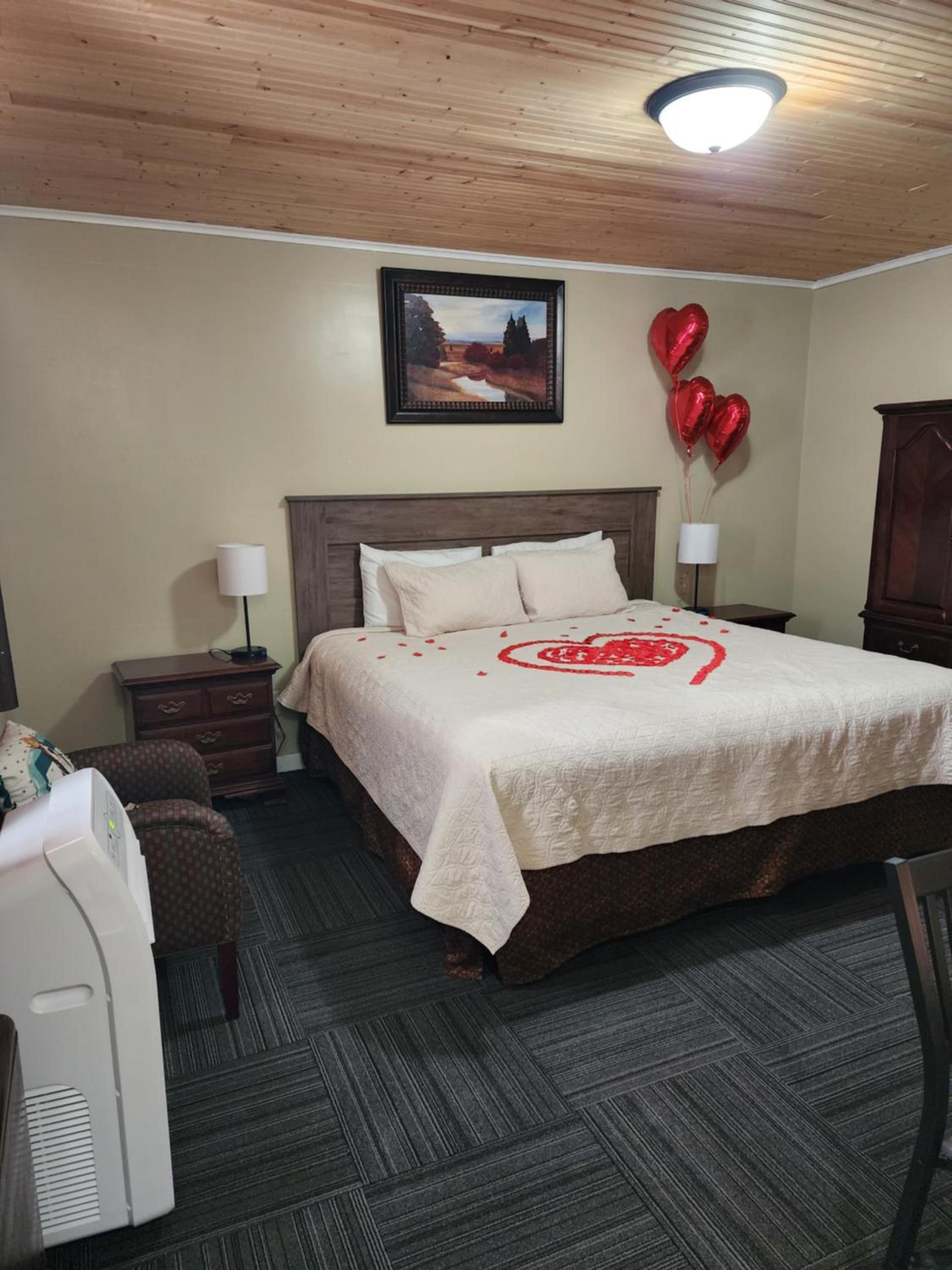 Fiesta City Motel photo 96